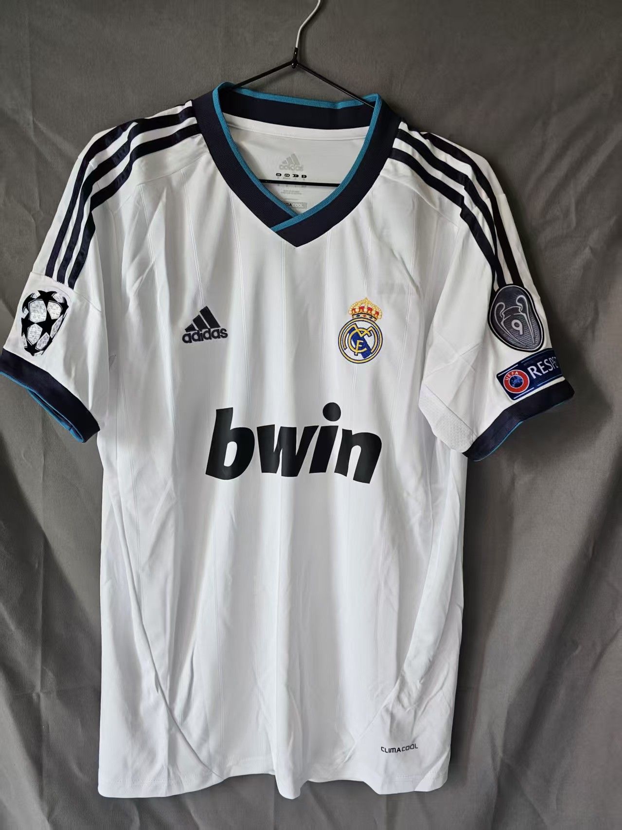 Other 2012 13 Real Madrid #10 Mesut Özil Jersey Size US XL / EU 56 / 4 - 2 Thumbnail