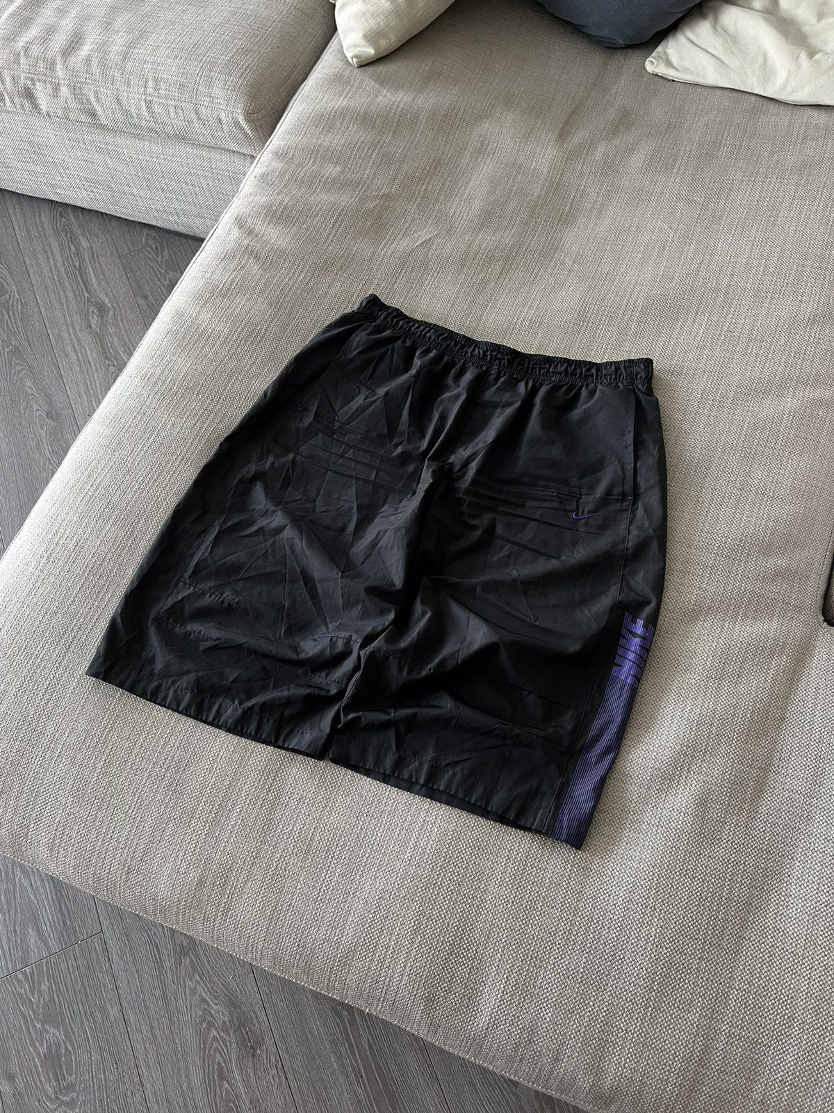 Nike × Vintage Vintage💥 Baggy Nike Nylon Shorts Y2K Size US 34 / EU 50 - 2 Thumbnail