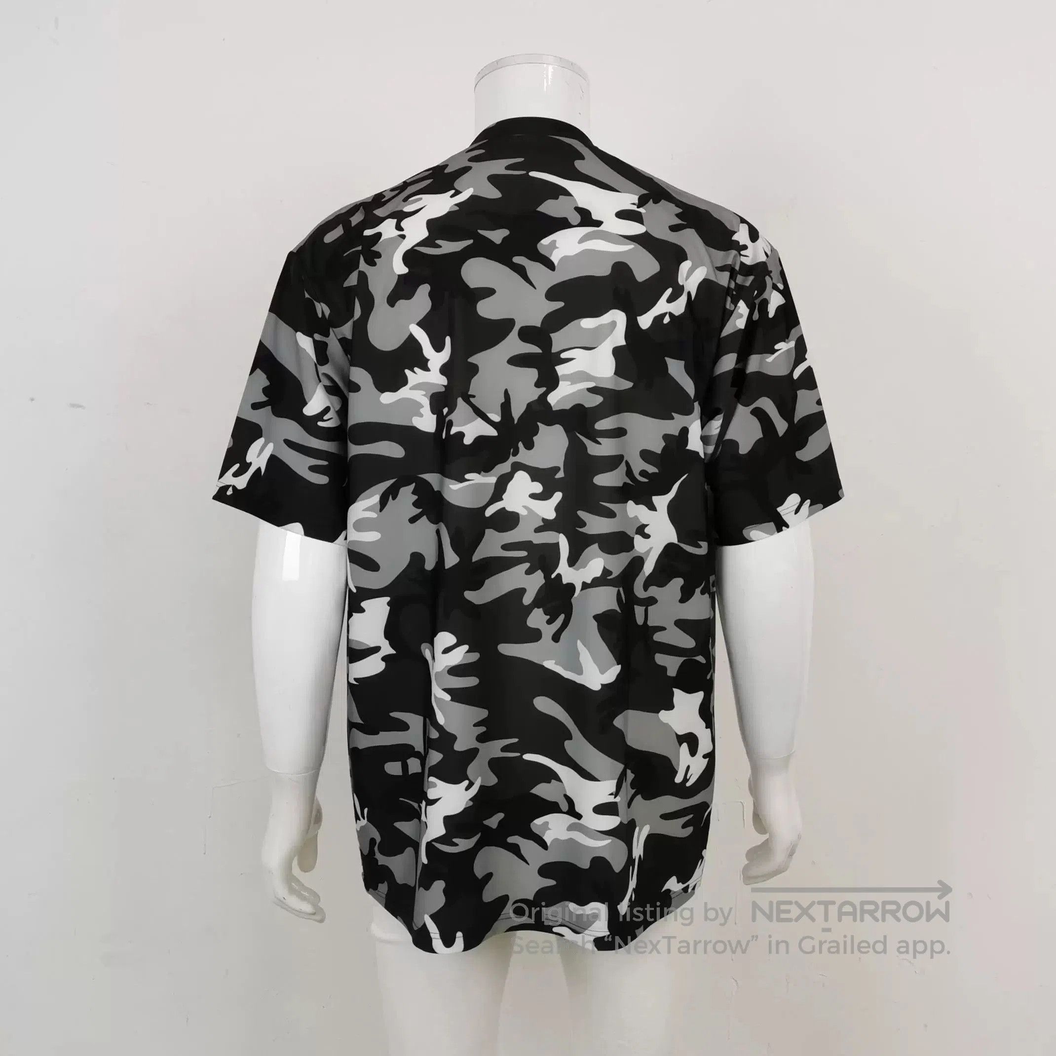 Balenciaga balenciaga camouflage print short sleeve t-shirt. Size US XS / EU 42 / 0 - 2 Thumbnail