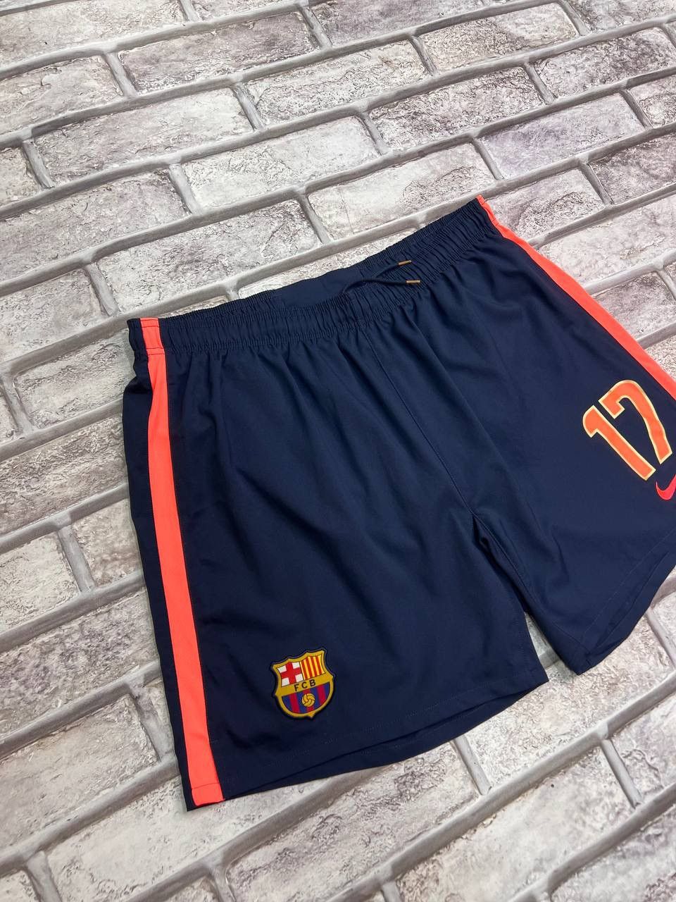Nike Nike Fc Barcelona 2010 football soccer shorts Size US 36 / EU 52 - 2 Thumbnail