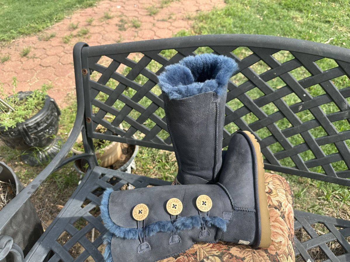Ugg UGG Australia Bailey Button Triplet Tall Boots Size US 5 / IT 35 - 7 Thumbnail