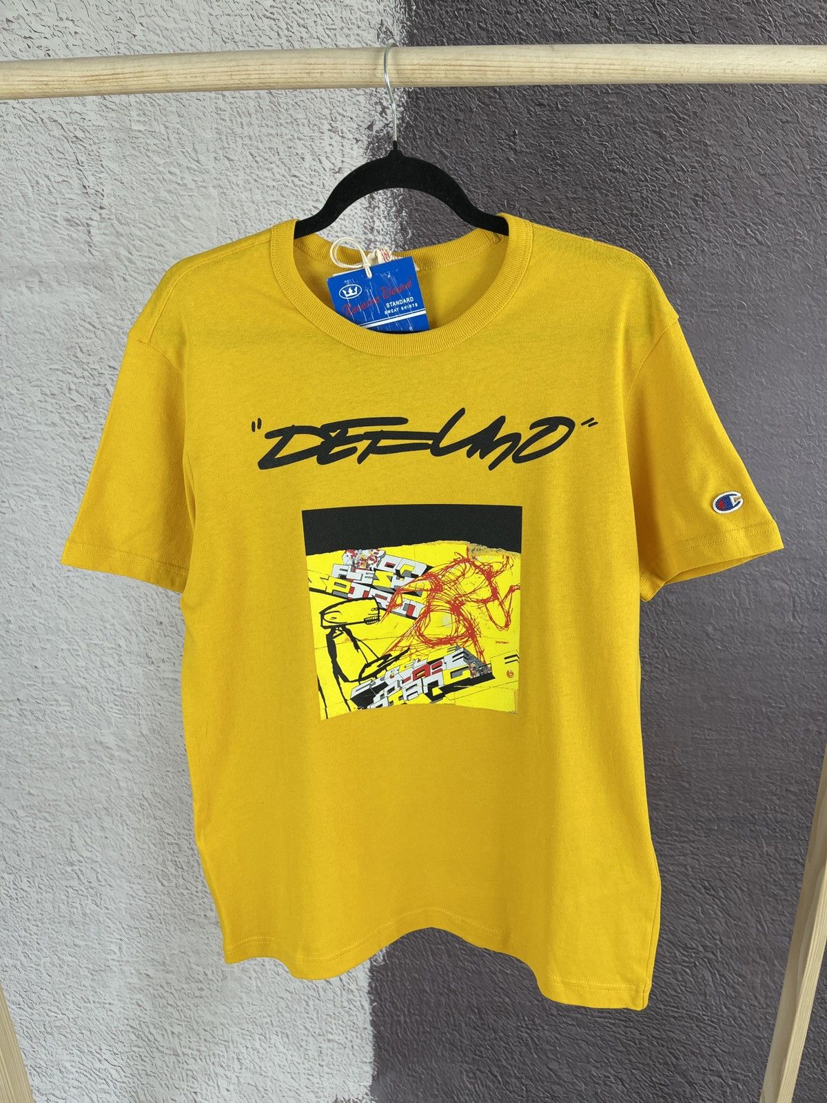 Champion De.Fu.Mo x Champion Futura yellow tee shirt BNWT! Size US S / EU 44-46 / 1 - 2 Thumbnail