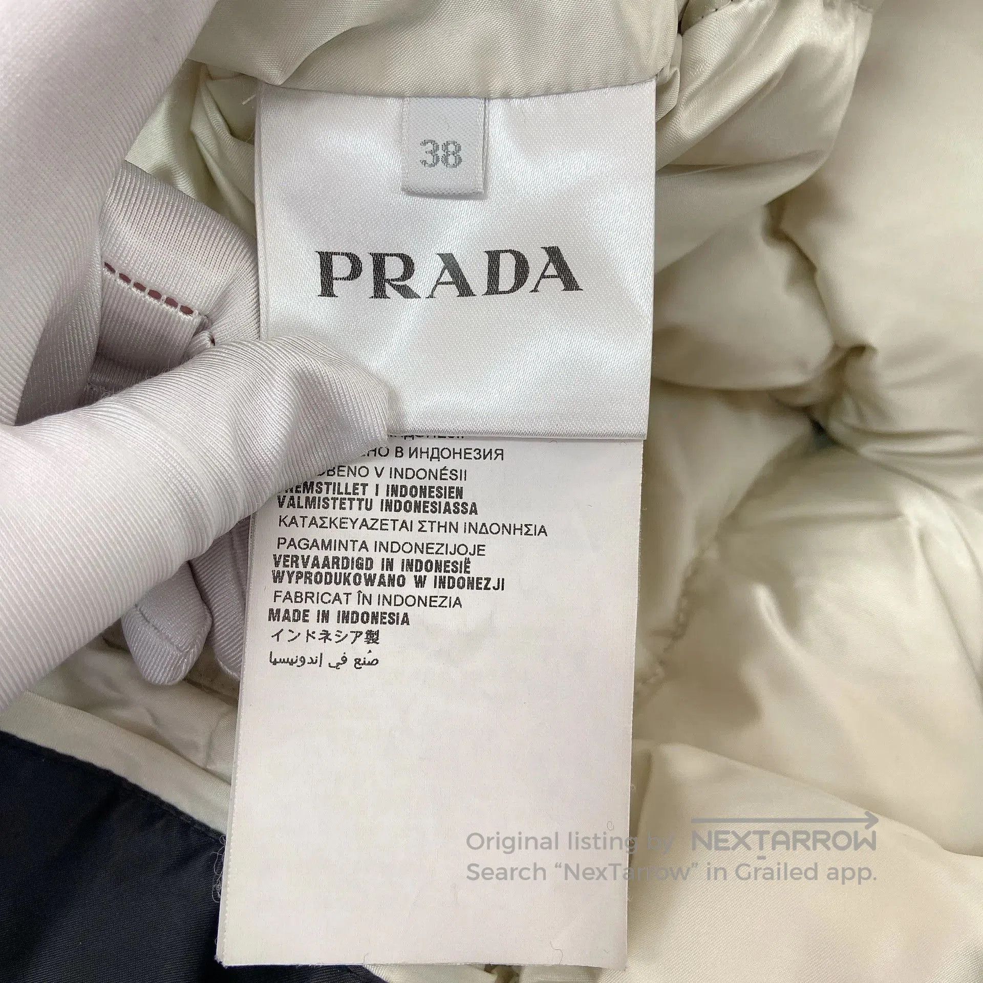 Prada Prada Black Fur Collar Down Jacket. Size S / US 4 / IT 40 - 8 Thumbnail