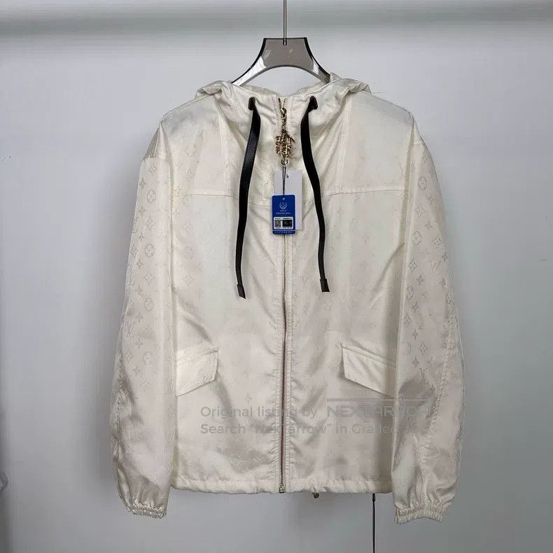 Louis Vuitton Louis Vuitton 25 White Full Print Charge Jacket Size XXS / US 00 / IT 34 - 1 Thumbnail