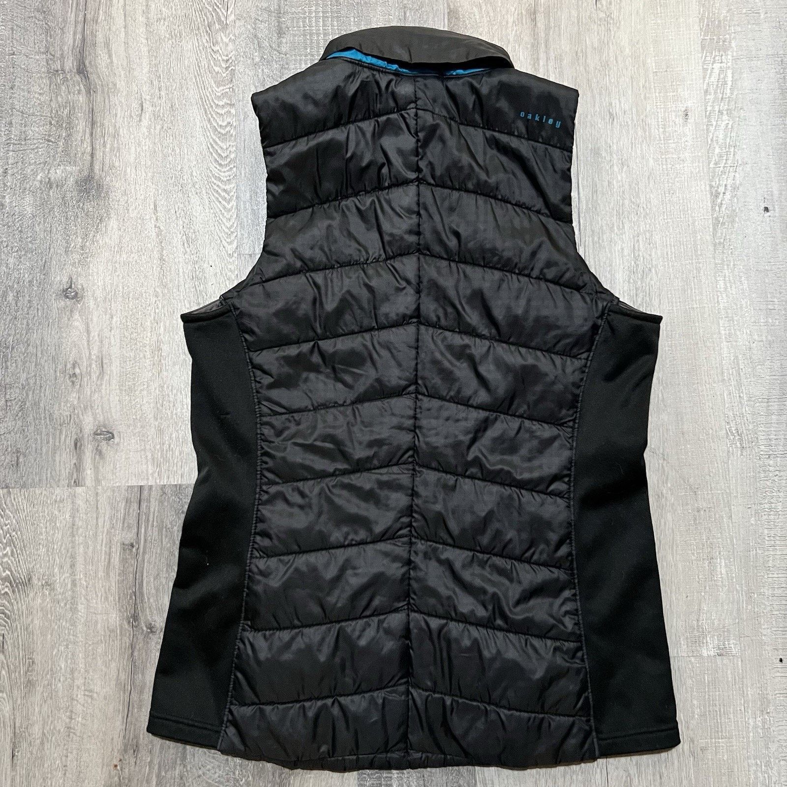 Oakley Oakley Puffer Vest Women's Medium Full Zip Black/Blue Jacket Size M / US 6-8 / IT 42-44 - 2 Thumbnail
