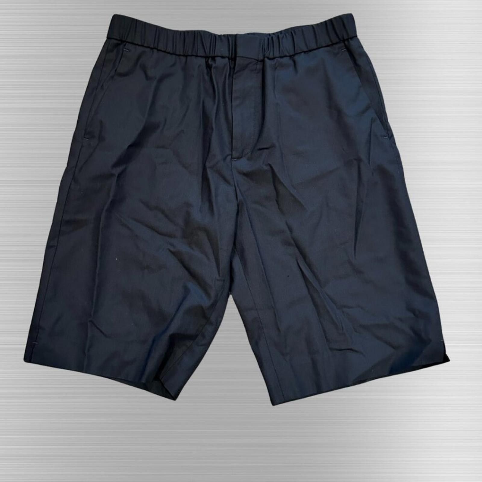Cos Mens COS shorts in great condition with small smugges size30 Size US 30 / EU 46 - 4 Thumbnail