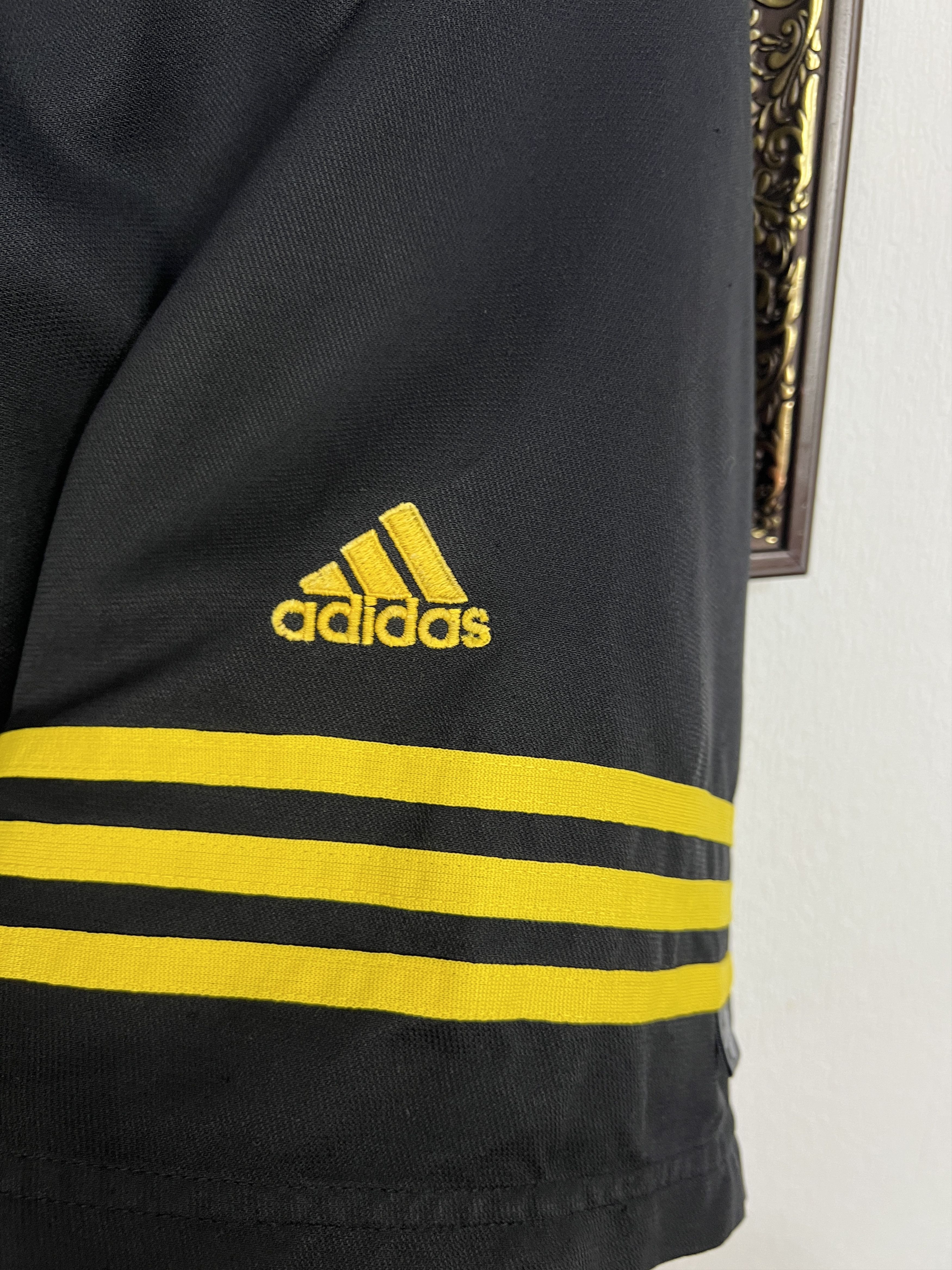 Adidas Vintage 90's Adidas Fenerbahce Football Shorts Soccer XL Size US 36 / EU 52 - 4 Thumbnail