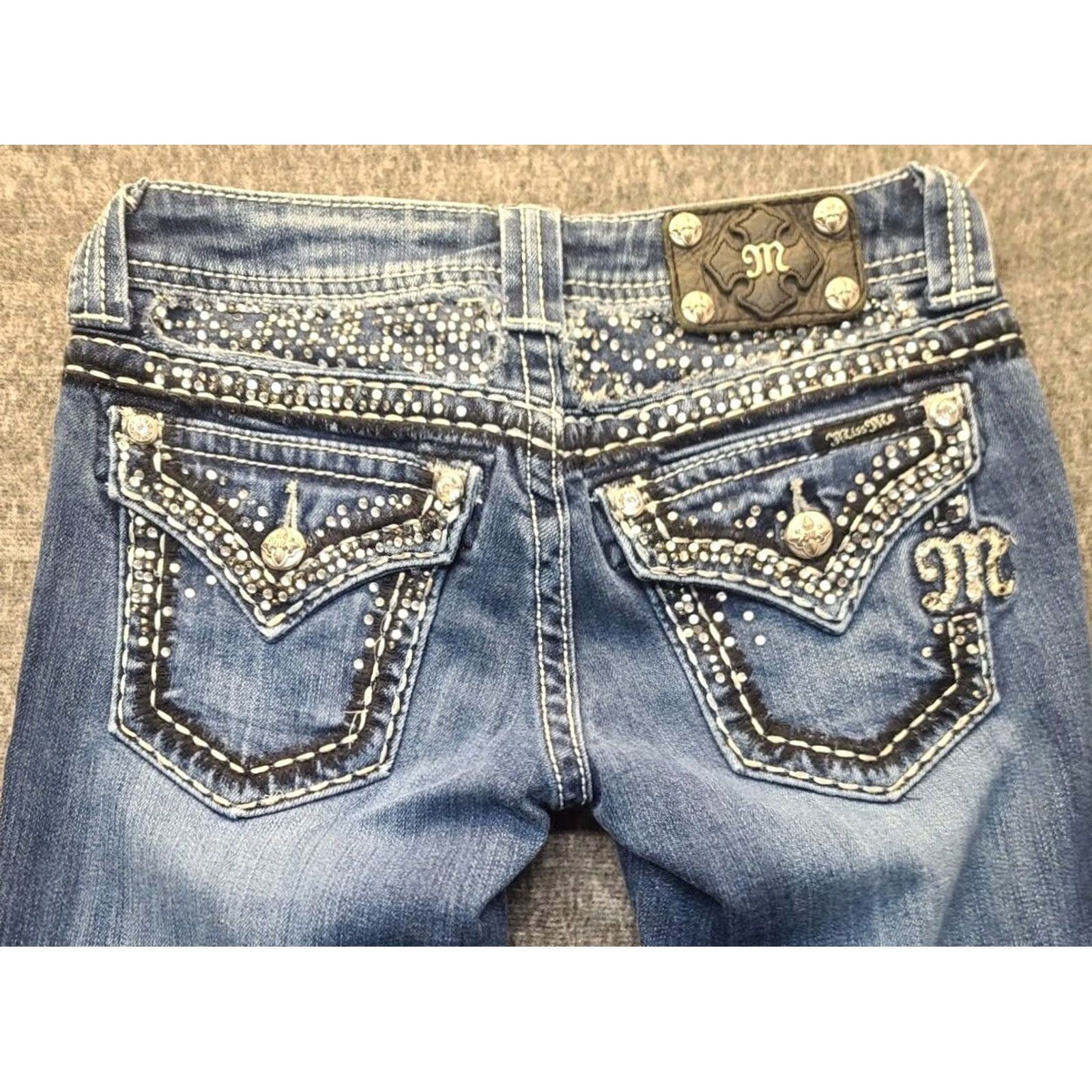 Miss Me Miss Me Jeans Womens 26x30 Skinnty Fit Tapered Leg Embroidered Rhinestone Cowgirlcore Denim Blue 30in Inseam Regular Fit 5-Pocket Womens Jeans Size 26" / US 2 / IT 38 - 2 Thumbnail