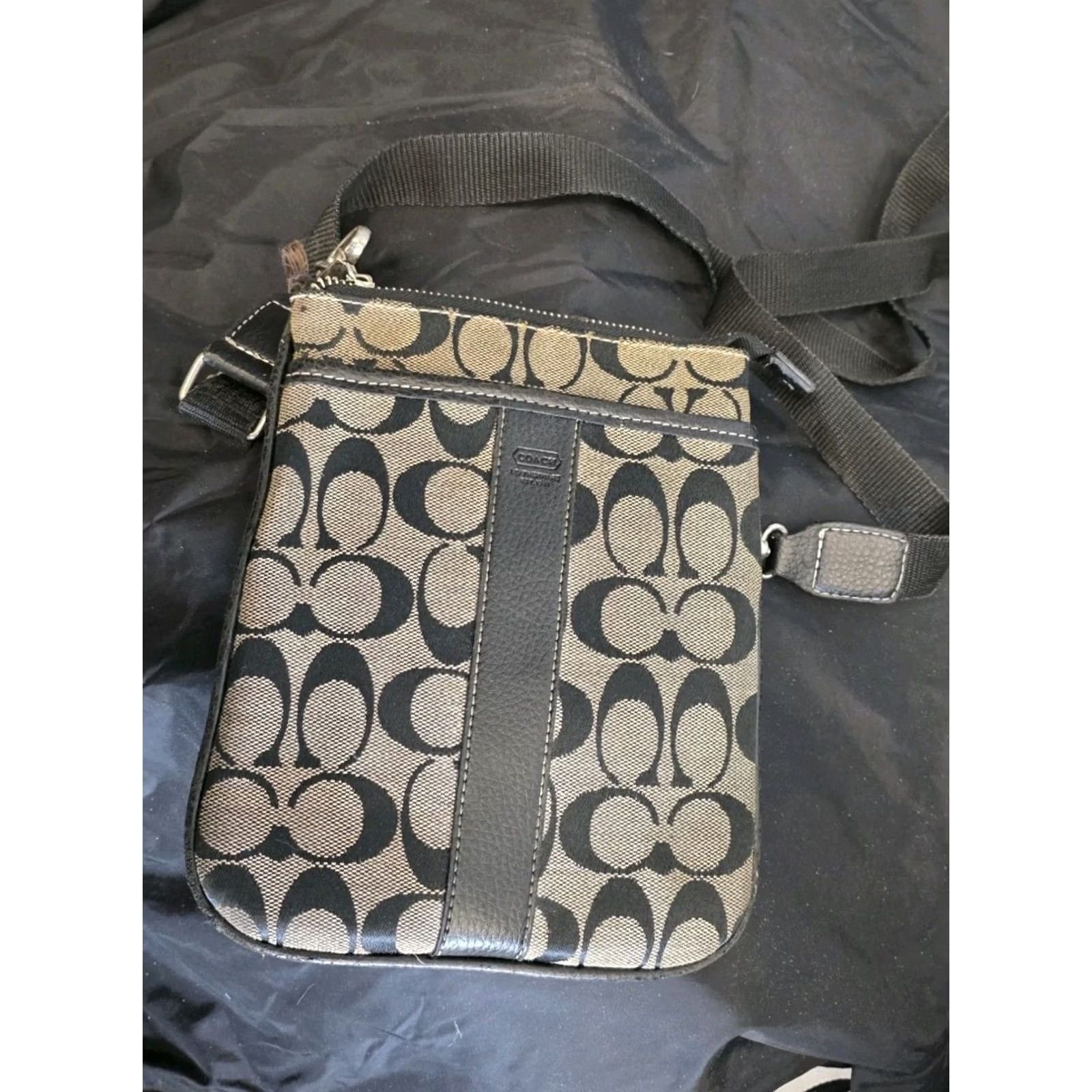 Coach VINTAGE COACH Swingpack Crossbody Purse Black/Beige Bag Women Small Adjustable Strap Crossbody Zip Pockets Logo Pattern 9x7.5x0.5in Size ONE SIZE - 2 Thumbnail