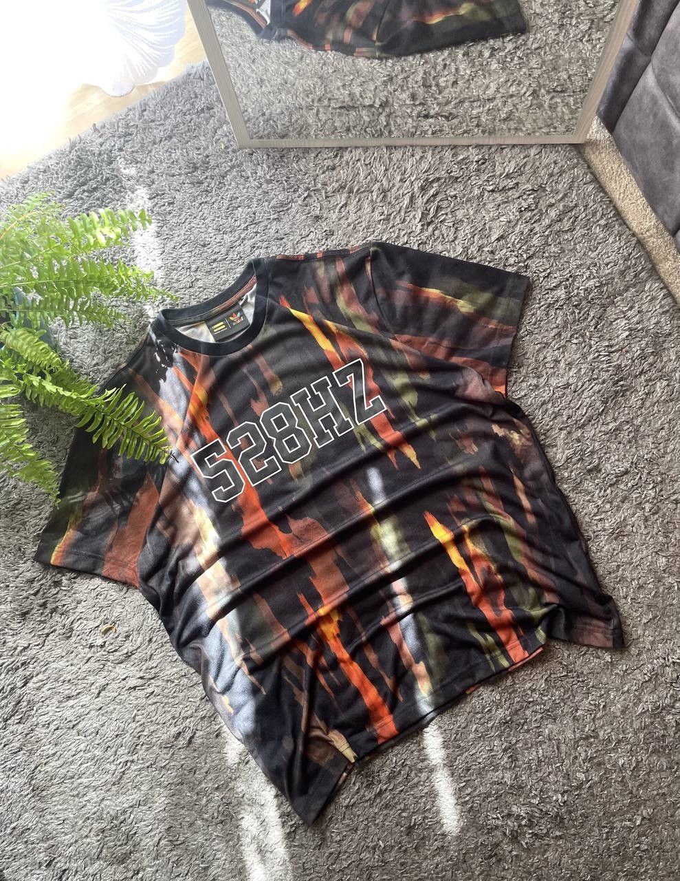 Adidas × Pharrell Adidas T-Shirt Streetwear Pharrell Williams Big Logo Rare Size US L / EU 52-54 / 3 - 12 Thumbnail
