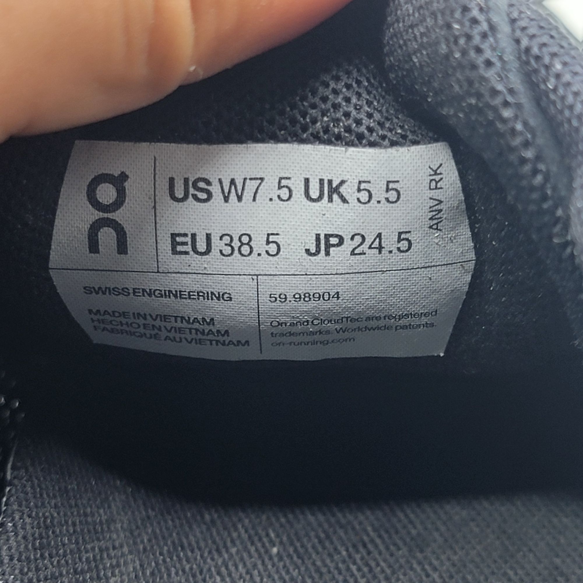 On On Cloud 5 Womens 7.5 Black Running Shoes Athletic Causal Co Size US 7.5 / IT 37.5 - 6 Thumbnail