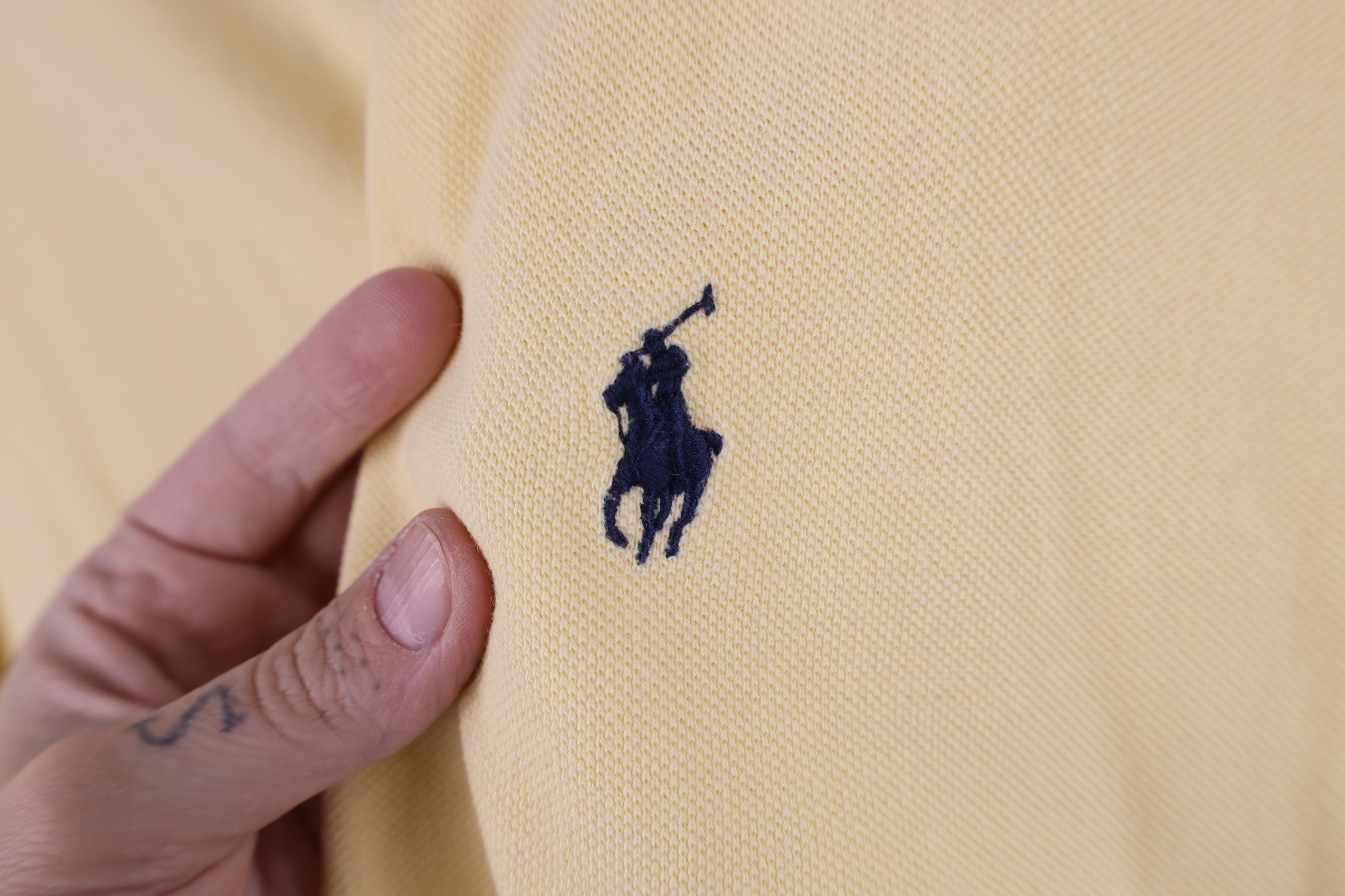 Ralph Lauren Vintage 90s Ralph Lauren Cotton Knit V-Neck T-Shirt Yellow Size US L / EU 52-54 / 3 - 4 Thumbnail