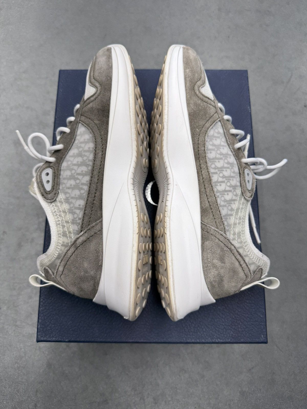 Dior Dior B25 Runner Sneaker White / Grey Size US 9 / EU 42 - 4 Thumbnail