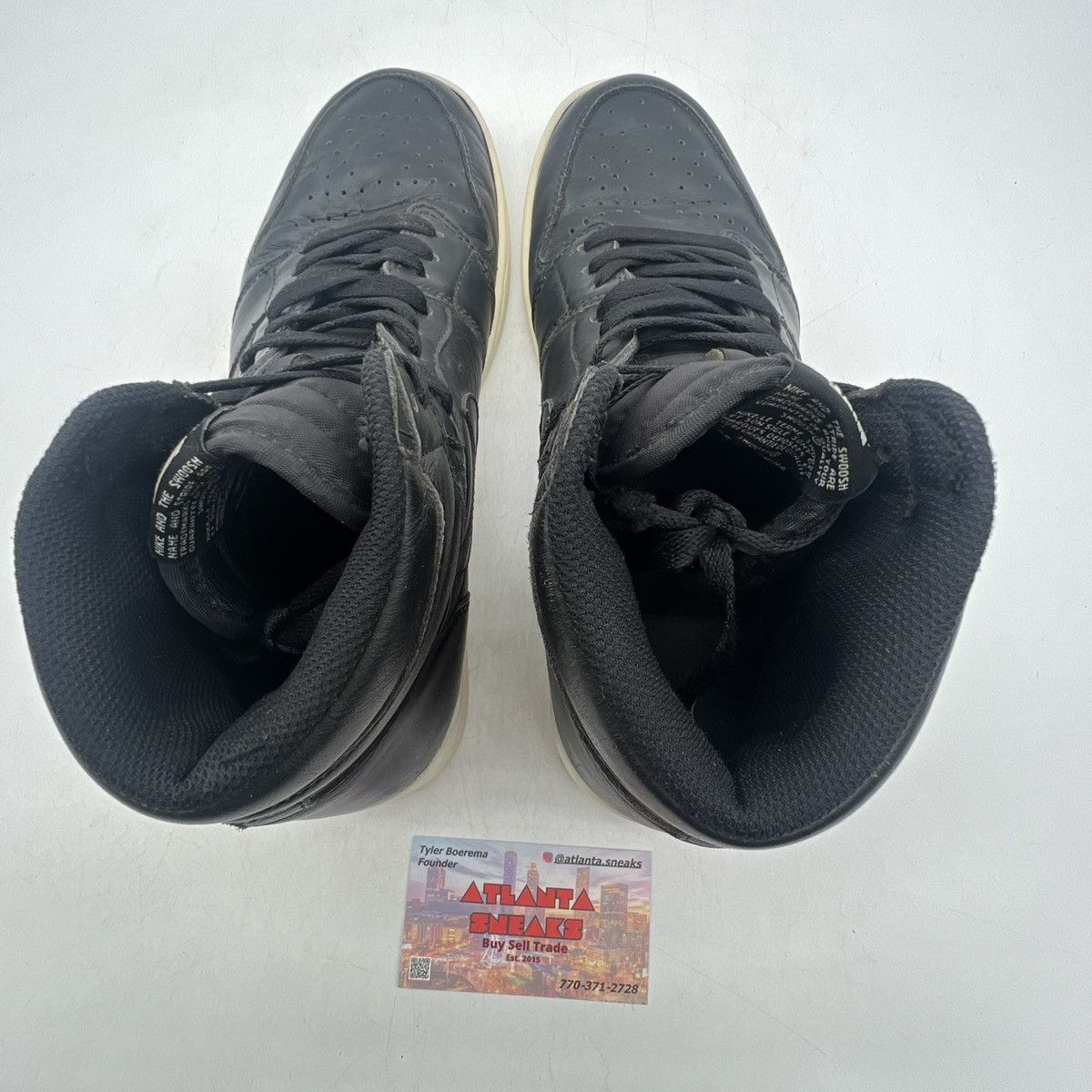 Nike Air Jordan 1 high cyber Monday Size US 10 / EU 43 - 5 Thumbnail
