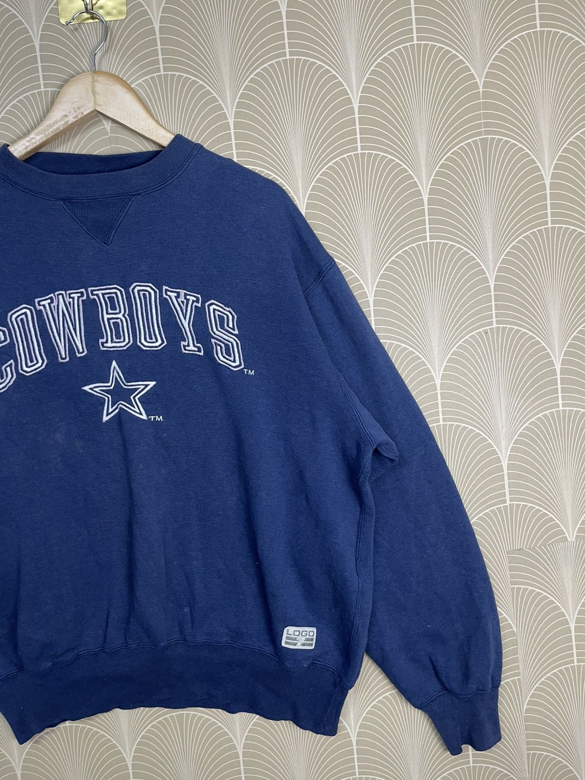 Logo 7 90s NFL DALLAS COWBOYS X LOGO 7 EMBROIDERED LOGO SWEATSHIRT Size US L / EU 52-54 / 3 - 3 Thumbnail