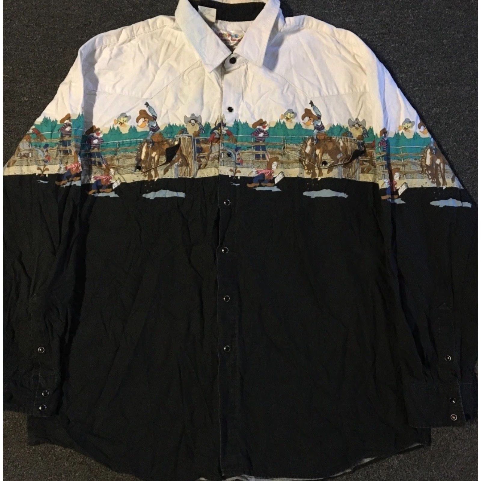 Vtg 90s Looney Tunes Faded Pearl Snap Shirt XXL Bugs Bunny Cartoon Western Shirt Mens 2XL Black T-Shirt Disney Warner Bros Holiday?
