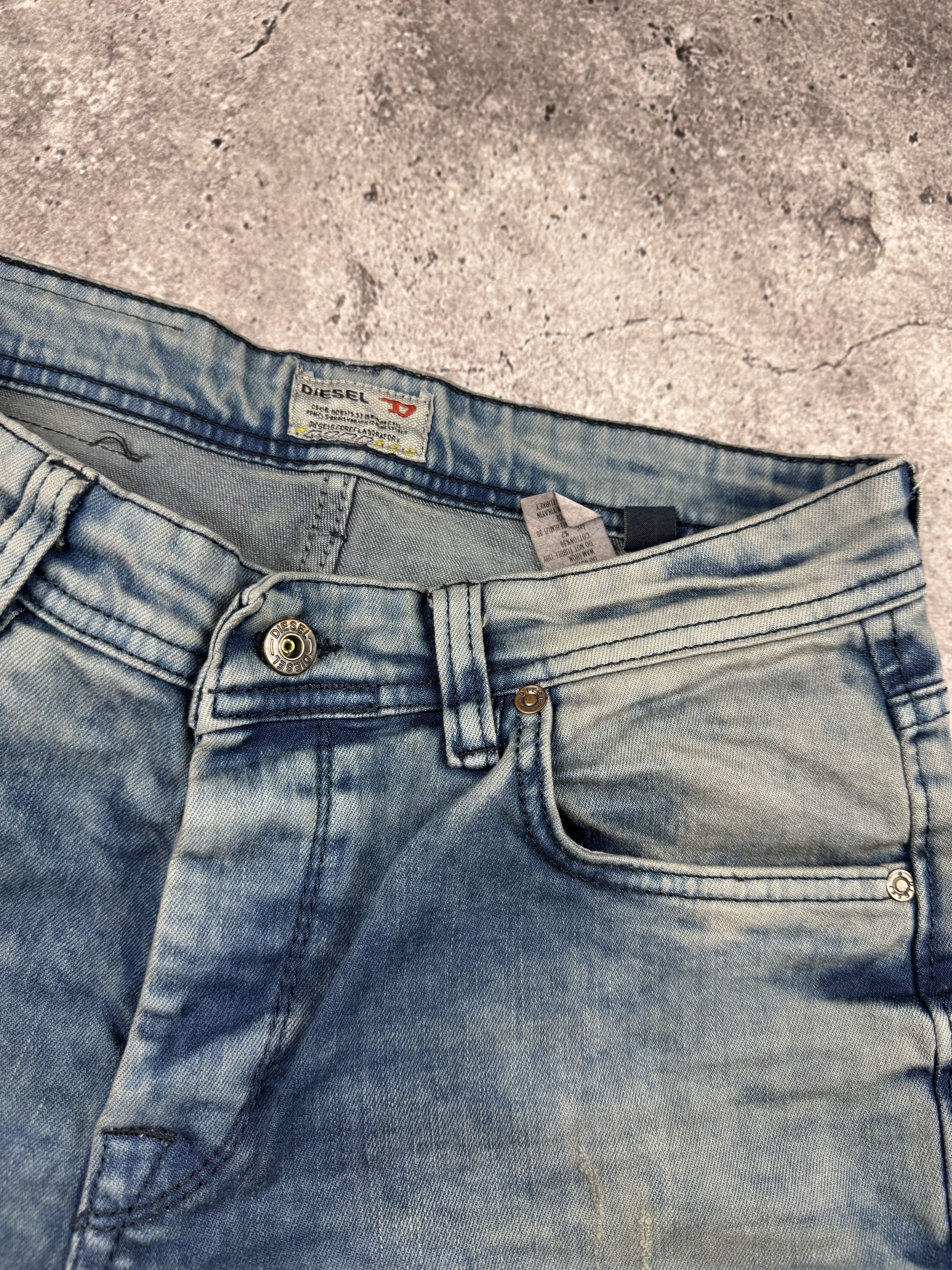 Diesel 🔥RARE🔥Vintage Diesel Distressed Jeans Size US 32 / EU 48 - 9 Thumbnail