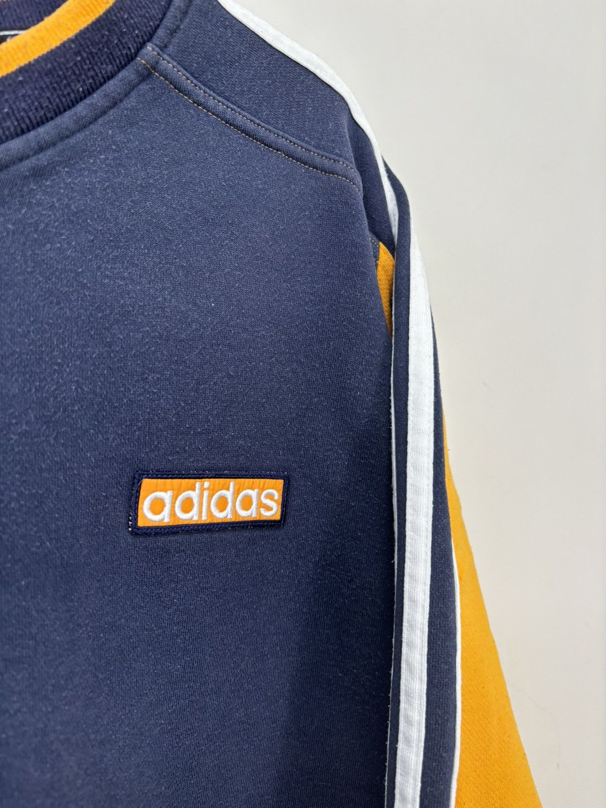Adidas Vintage 90s Adidas Y2K Logo Retro Hype Sweatshirt Size US XL / EU 56 / 4 - 4 Thumbnail
