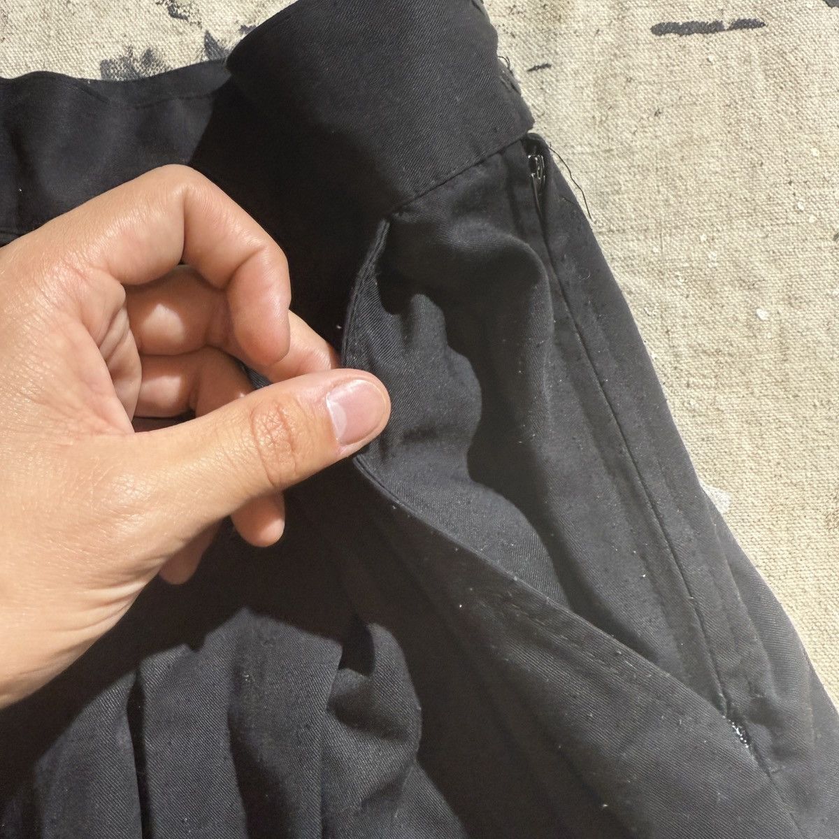 Comme des Garcons Vintage 1960’s Black Pleated Baggy Shorts Cropped Side Zip Size US 28 / EU 44 - 3 Thumbnail