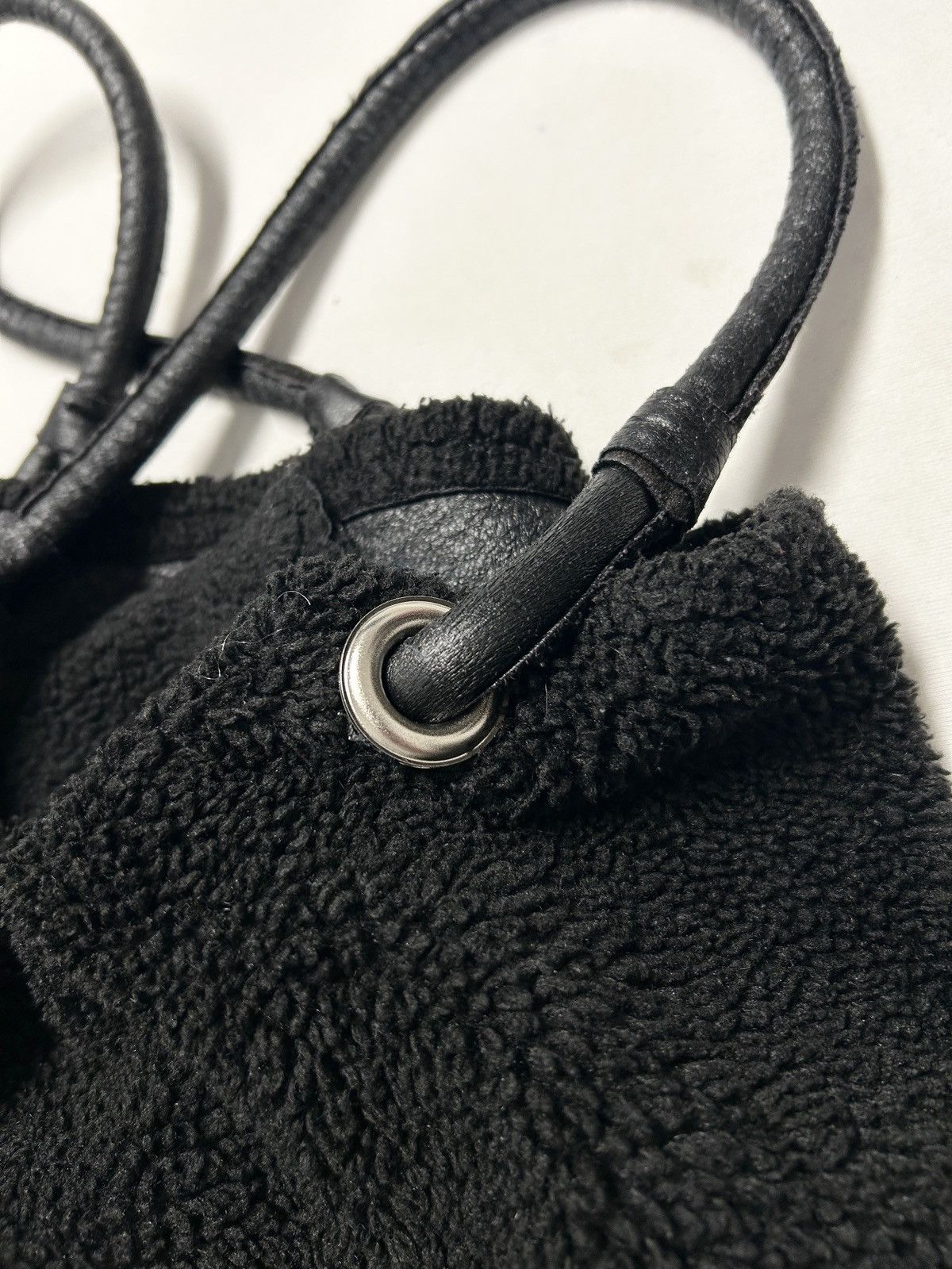 Maison Margiela “Noir Nomade” Reversible Shearling Tote Bag Size ONE SIZE - 9 Thumbnail