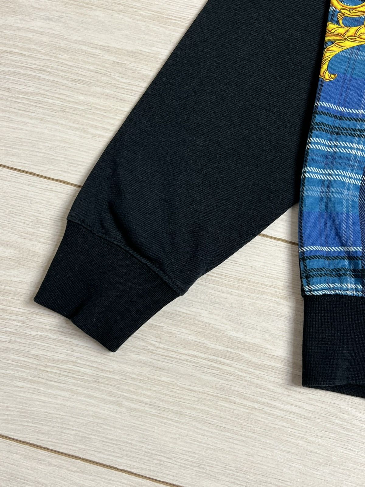 Versace Jeans Couture Versace Jeans Couture Baroque Tartan Sweatshirt M Size US M / EU 48-50 / 2 - 4 Thumbnail