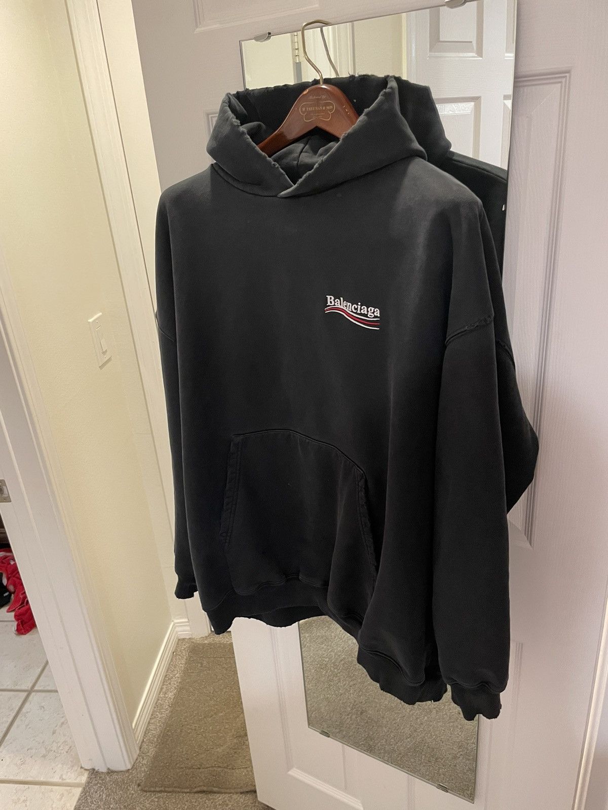 Balenciaga Balenciaga distressed campaign hoodie Size US XS / EU 42 / 0 - 2 Thumbnail