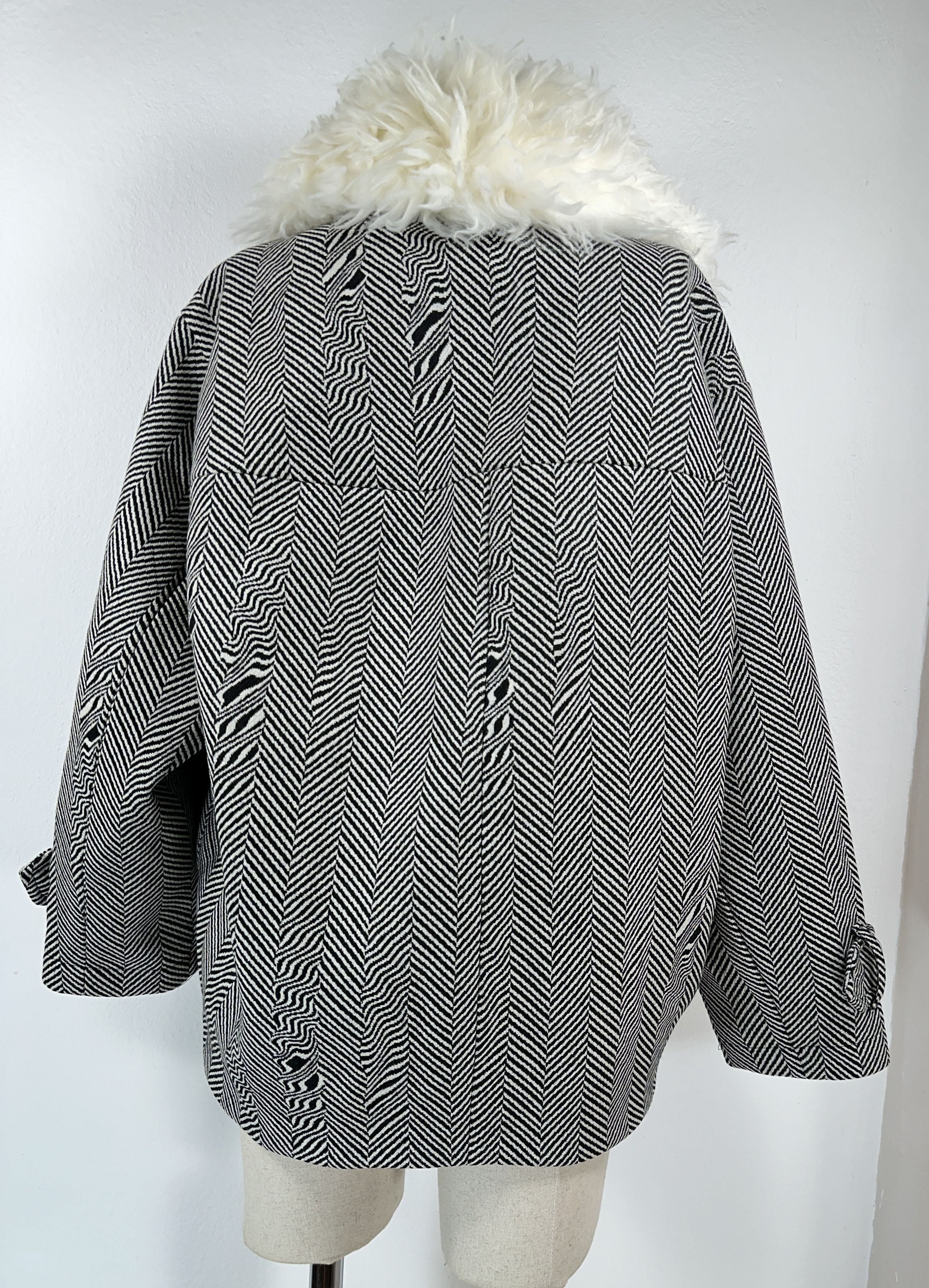 Stella McCartney Oversized Shearling-Trimmed Herringbone Jacket Size S / US 4 / IT 40 - 3 Thumbnail