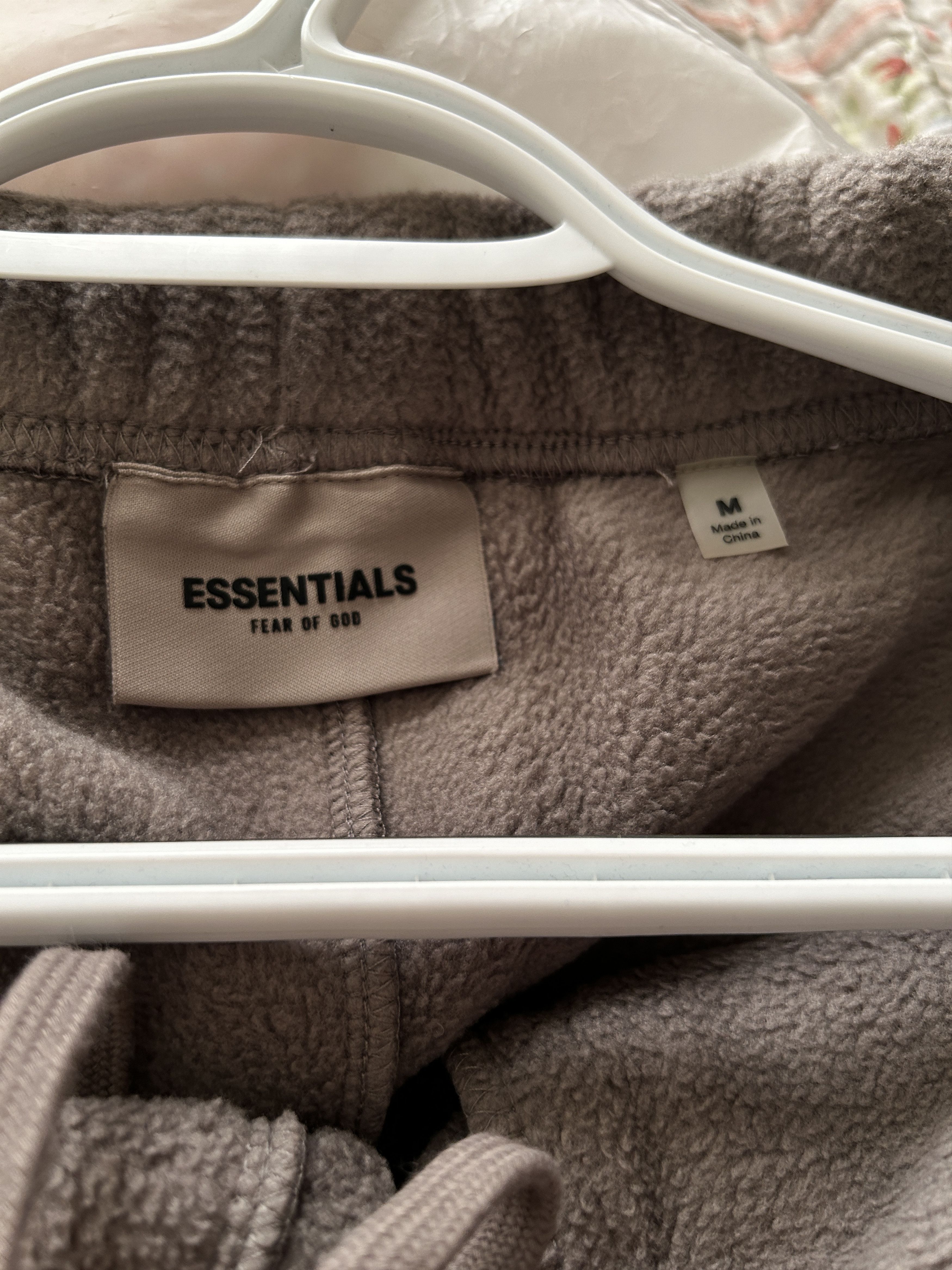 Essentials fear of god fleece pants charcoal Size US 32 / EU 48 - 4 Thumbnail