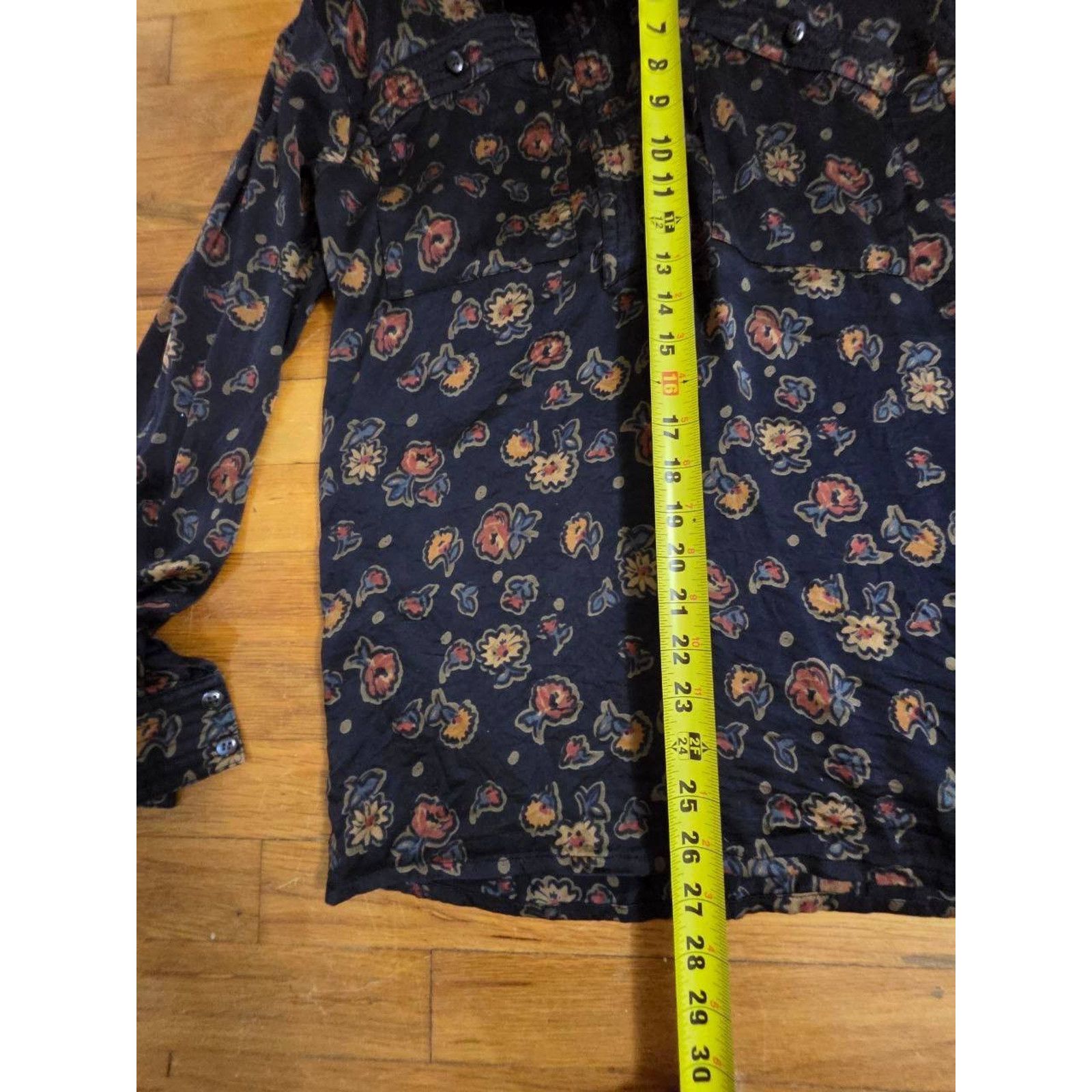 Escada Escada 34 100% silk button flowers Size 34 Black A001120 Size M / US 6-8 / IT 42-44 - 3 Thumbnail