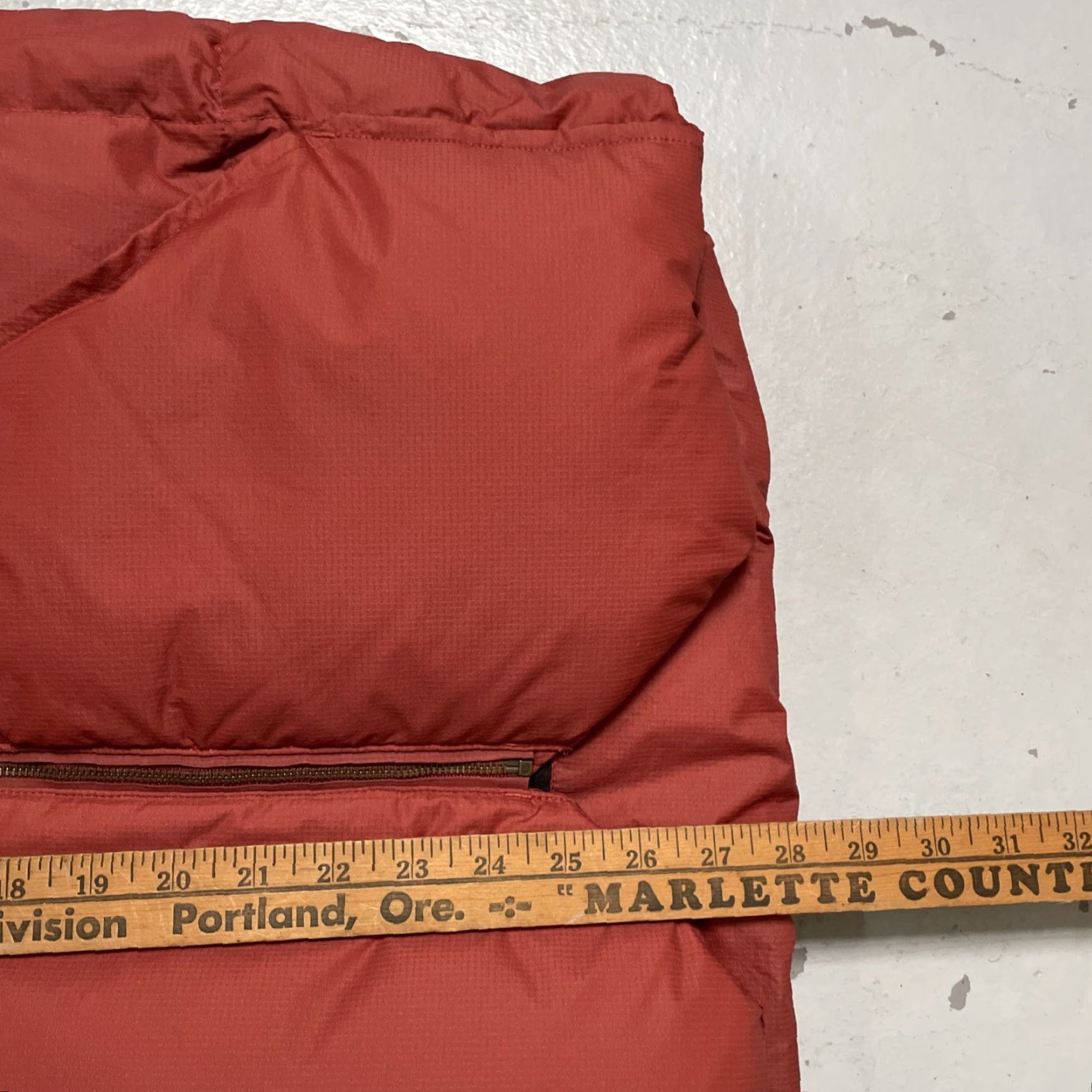 Vintage Stussy x Holden Packable Quilted Puffer Down Fill Vest M NWT Burnt Nylon Unisex Adults 90s Y2K Streetwear Sk8er Vest Mens Size US M / EU 48-50 / 2 - 5 Thumbnail