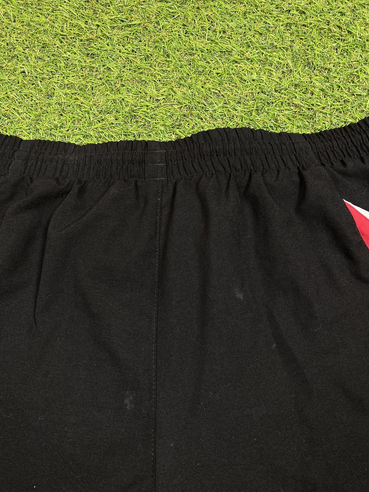 Adidas Vintage 90s Adidas shorts streetwear small logo size L Size US 34 / EU 50 - 5 Thumbnail