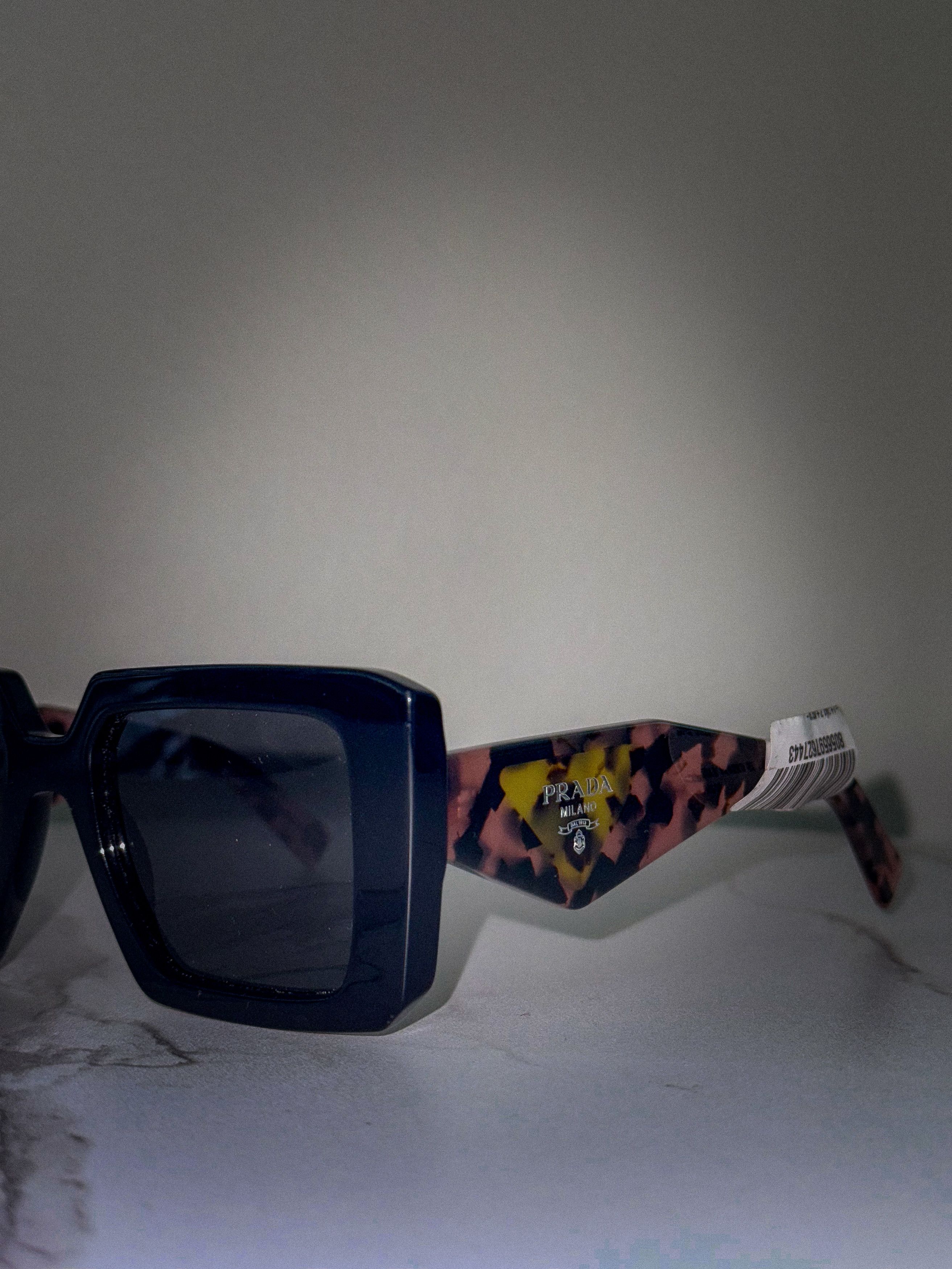 Prada Prada Sunglasses PR23YS 1AB5S0 Black Dark Gray Square NEW Size ONE SIZE - 4 Thumbnail