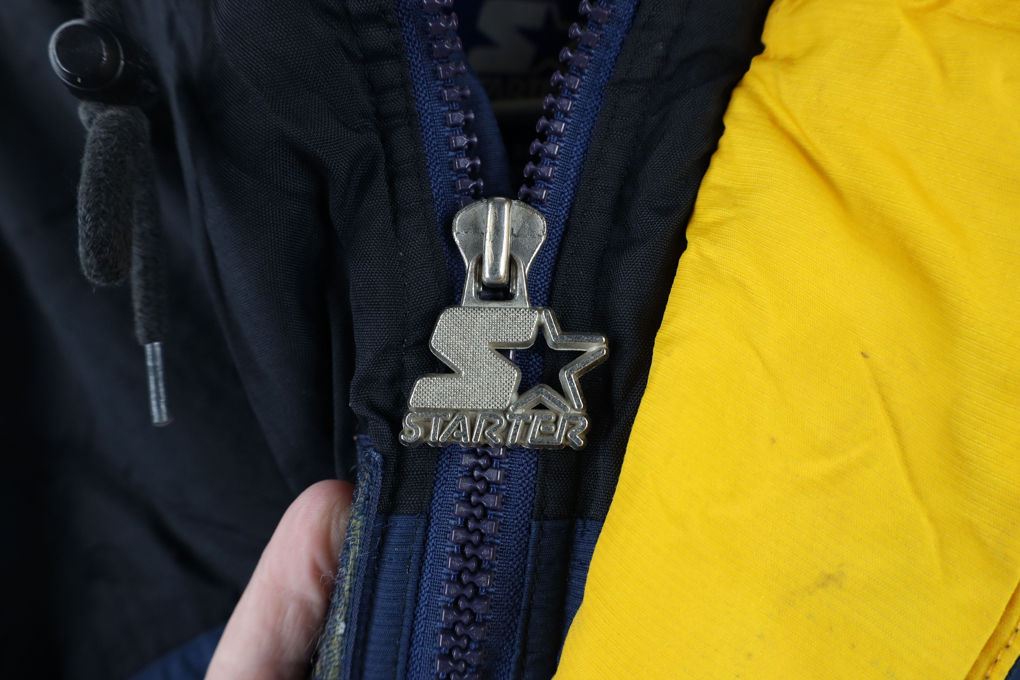 Starter Vintage 90s Starter University of Michigan Puffer Jacket Size US XL / EU 56 / 4 - 9 Thumbnail