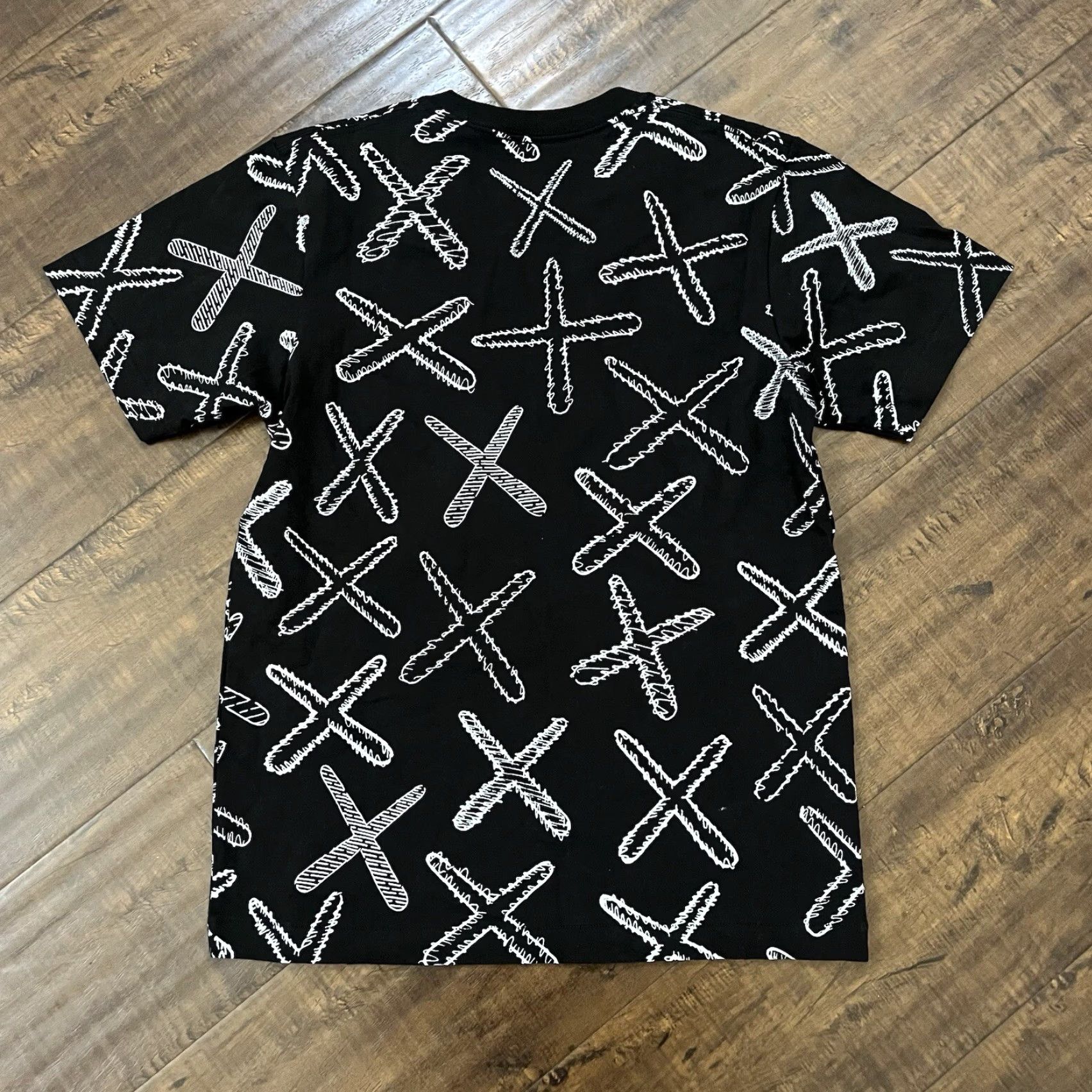 Kaws VINTAGE KAWS x Uniqlo T-Shirt X-Men All Over Print Black Small Mens SS16 2016 Size US S / EU 44-46 / 1 - 5 Thumbnail