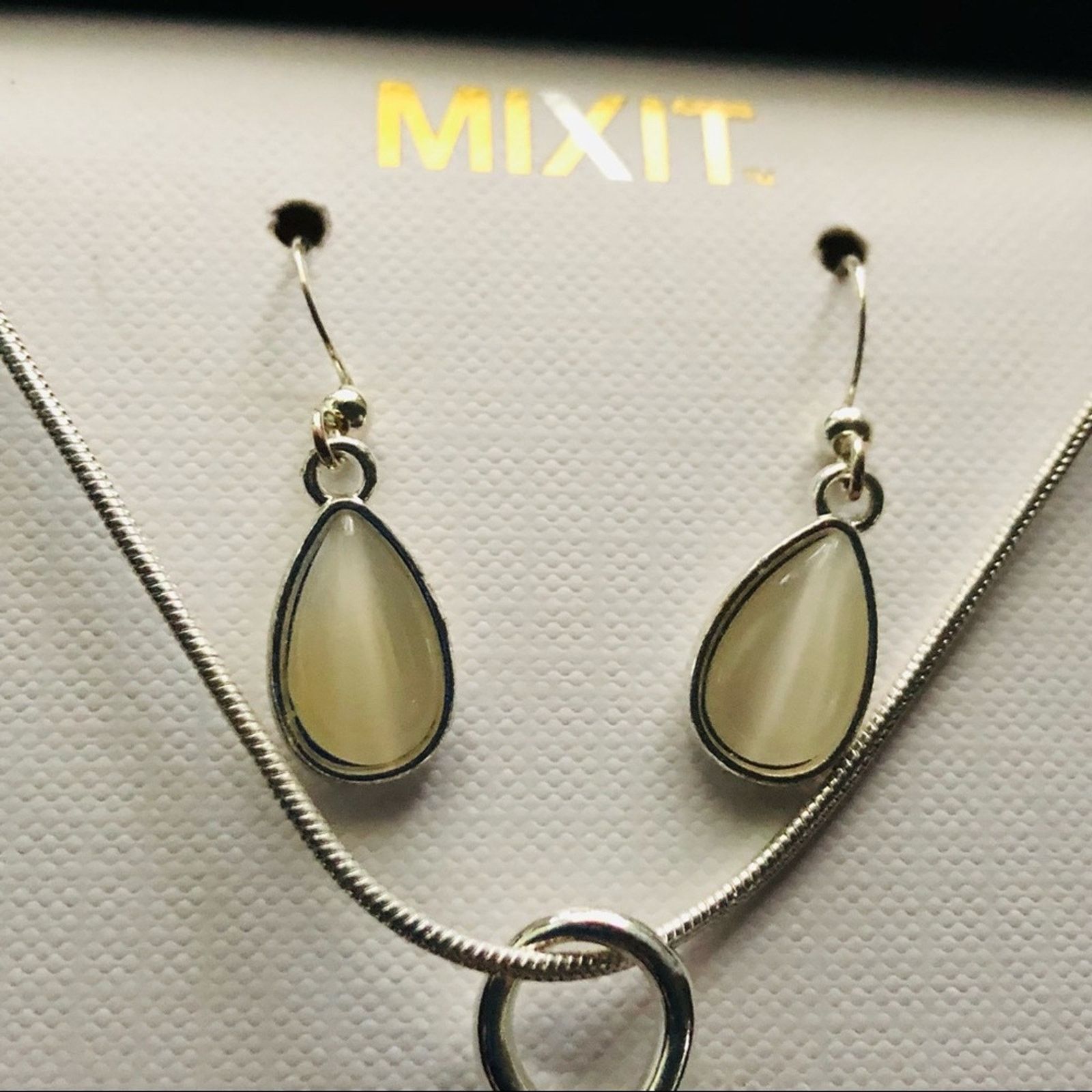 Jewelry MIXIT moon glow stone necklace earring set NIB Size ONE SIZE - 3 Thumbnail