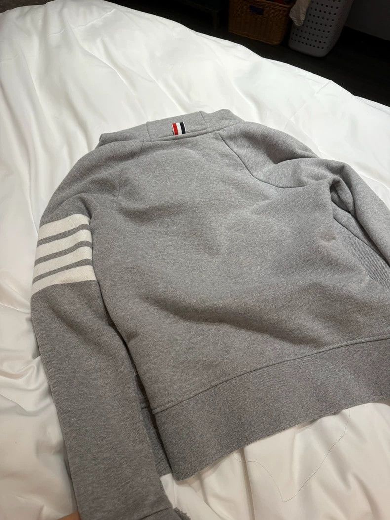 Thom Browne Thom browne Gray classic four-striped long-sleeved zipper h Size M / US 6-8 / IT 42-44 - 2 Thumbnail