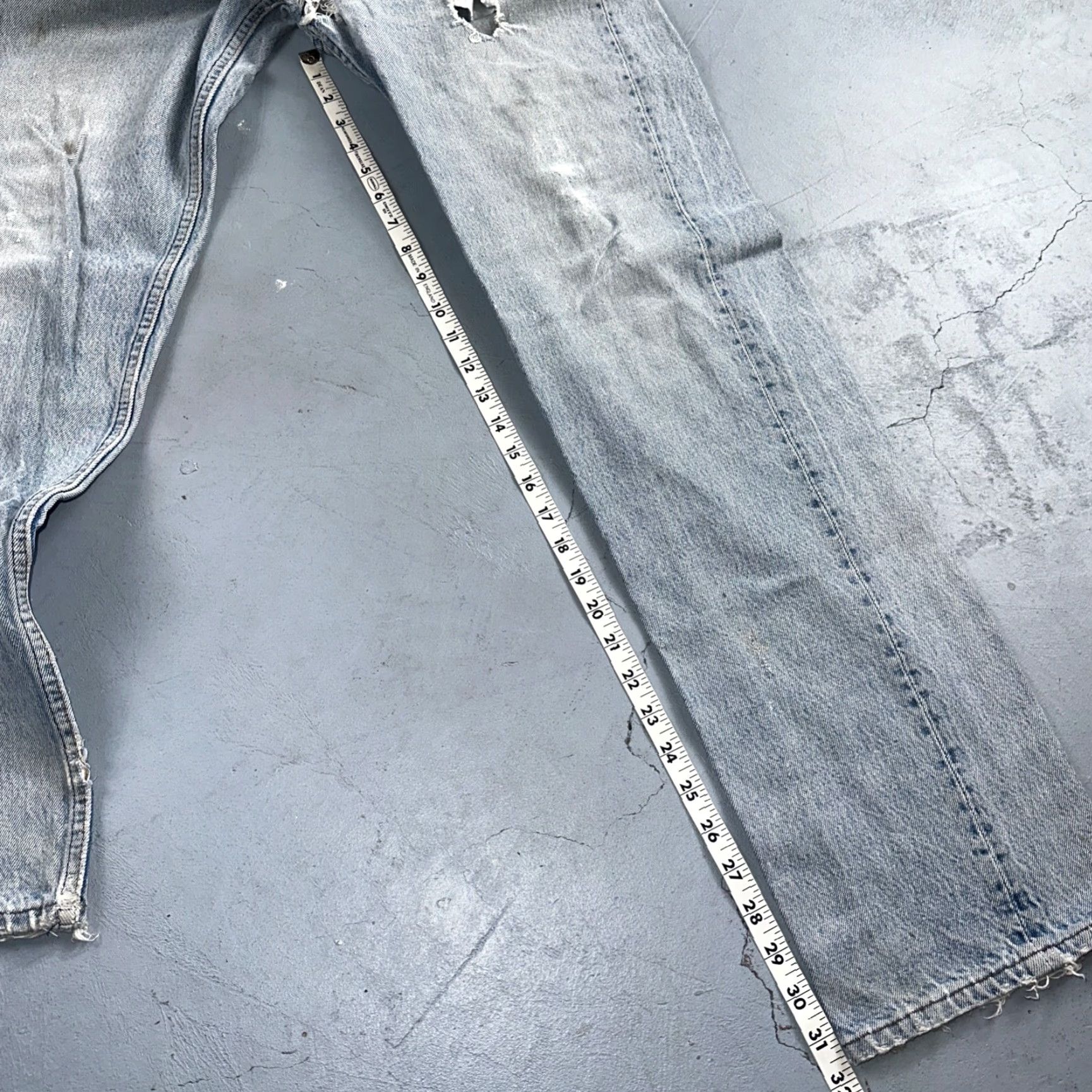 Levi's VINTAGE Levi's 501 Jeans Straight 34x36 Blue Light Wash USA 90s Mens Size US 34 / EU 50 - 5 Thumbnail