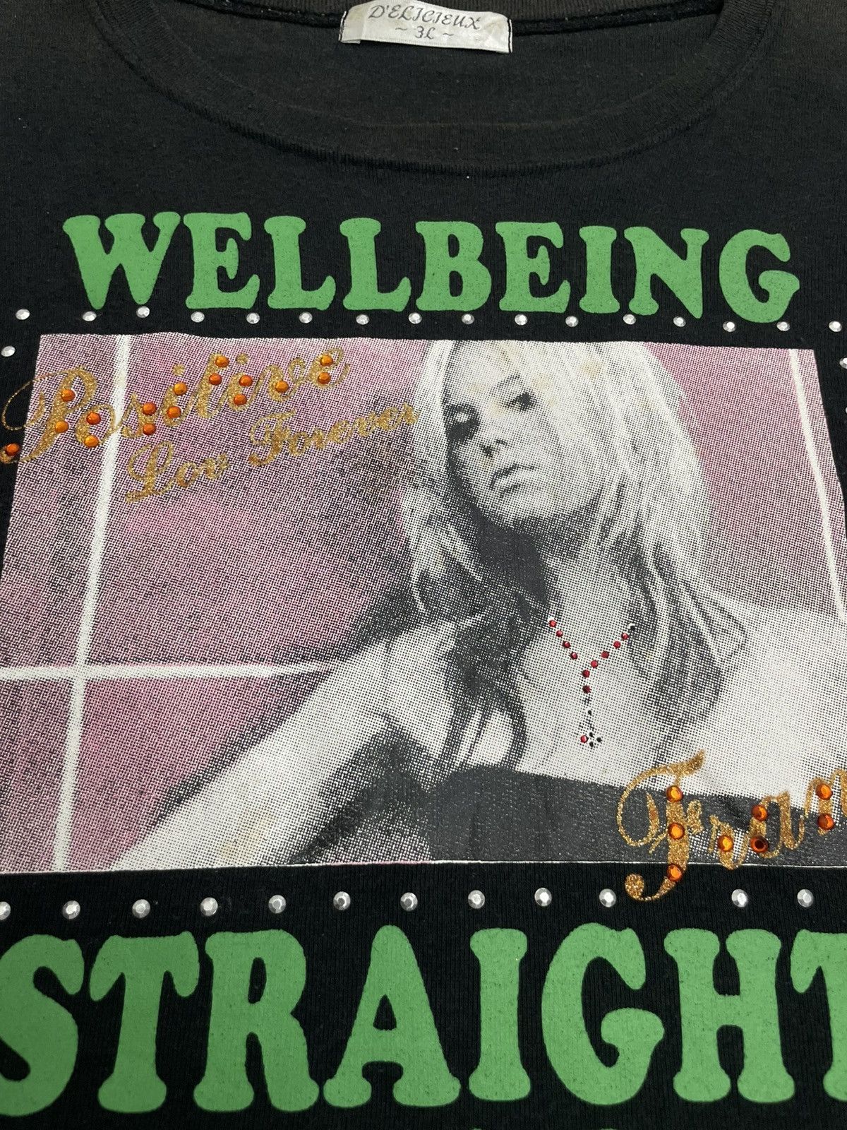 Hysteric Glamour Wellbeing Frank Potrait Girl Y2K Wording Cropped Tee Size US M / EU 48-50 / 2 - 8 Thumbnail
