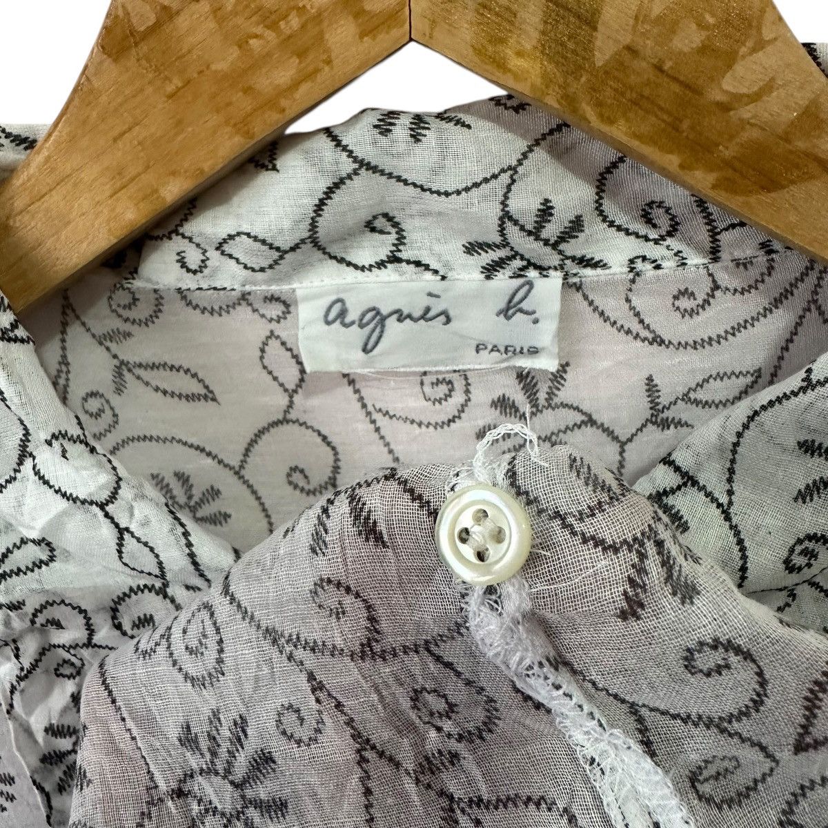 agnes b. Vtg Agnes B Paris Sheer Embroidered Floral Button Up Shirt Size S / US 4 / IT 40 - 4 Thumbnail