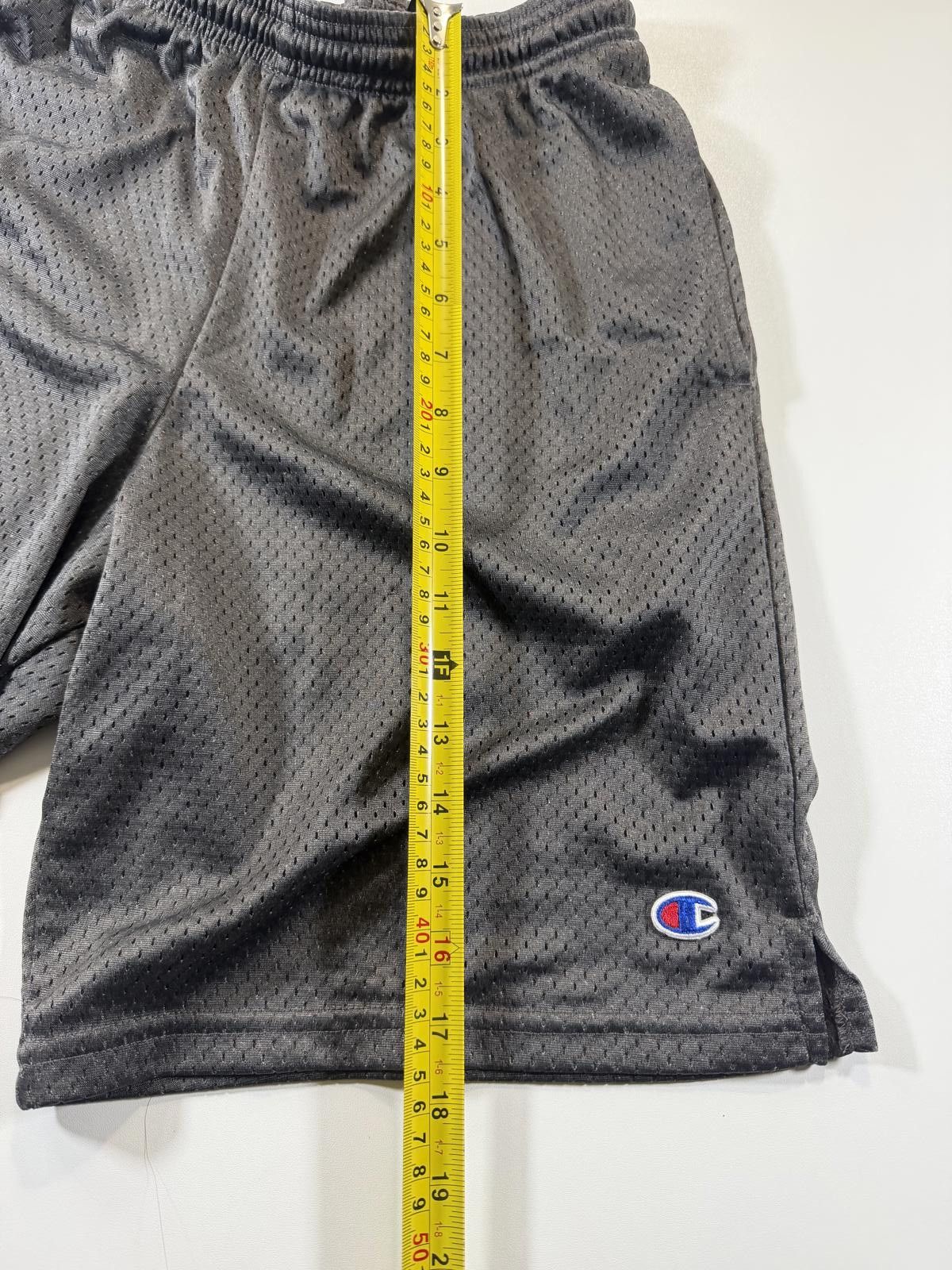 Champion Champion Authentic Athleticwear Black Mesh Shorts S Size US 30 / EU 46 - 4 Thumbnail