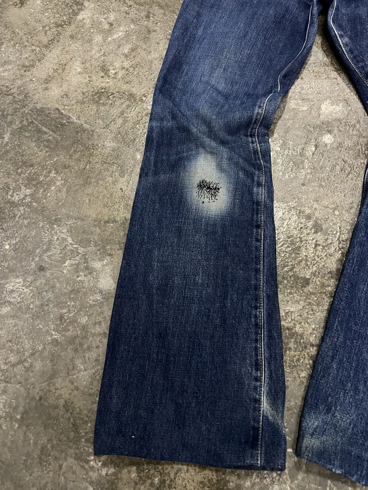 Japanese Brand 💥Flare💥Vintage 90’s Chevignon Distress Jean Size US 28 / EU 44 - 4 Thumbnail