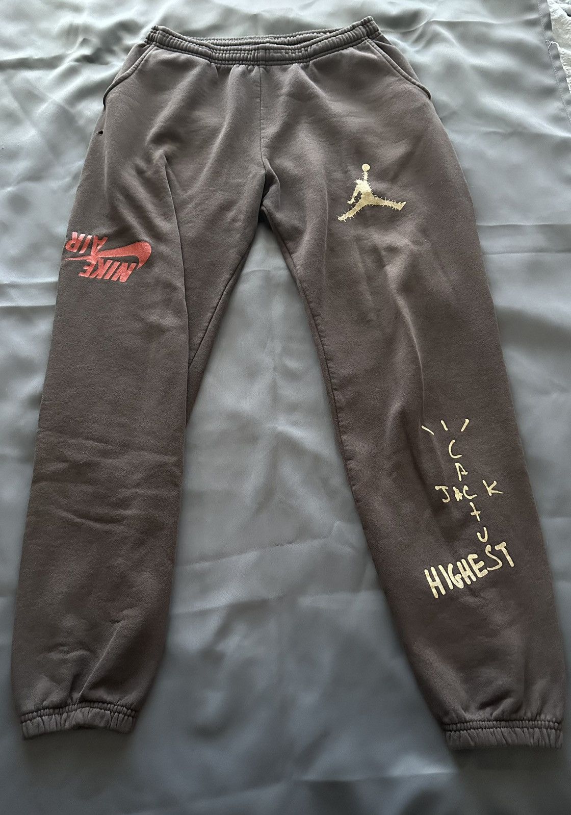 Jordan Brand × Travis Scott TRAVIS SCOTT X JORDAN SRT TRACK