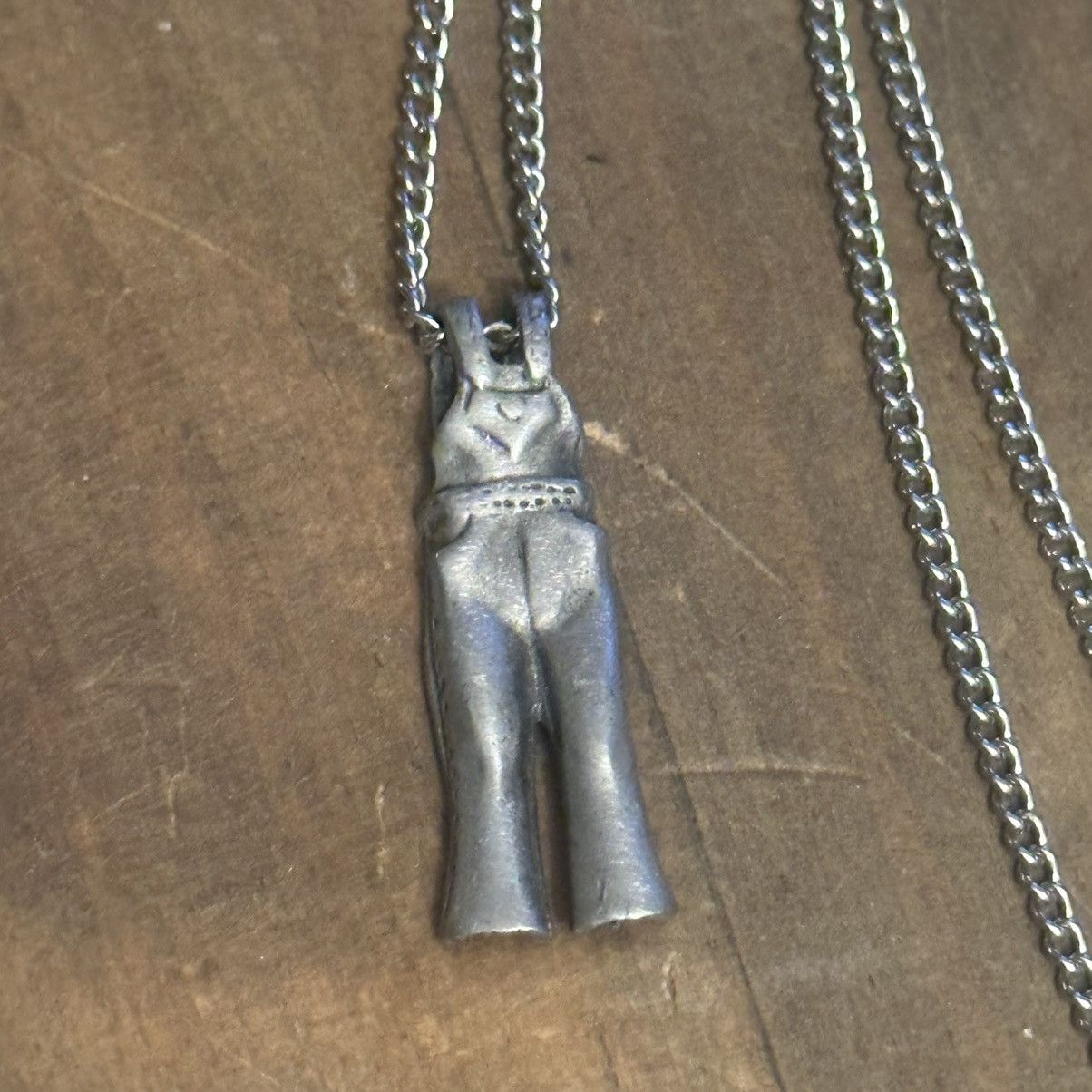 Vintage Vintage pewter overalls pendant necklace Size ONE SIZE - 3 Thumbnail