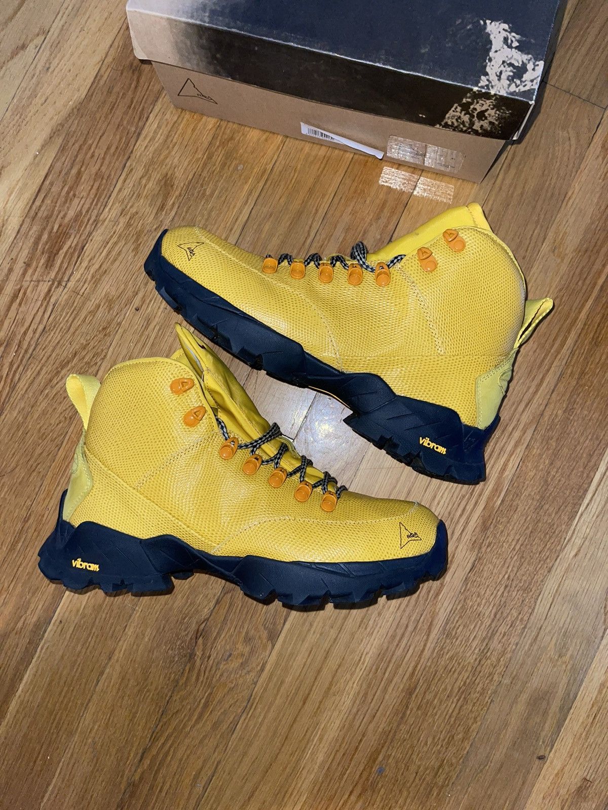 image of Roa Andreas Shoes in Yellow, Men's (Size 8)