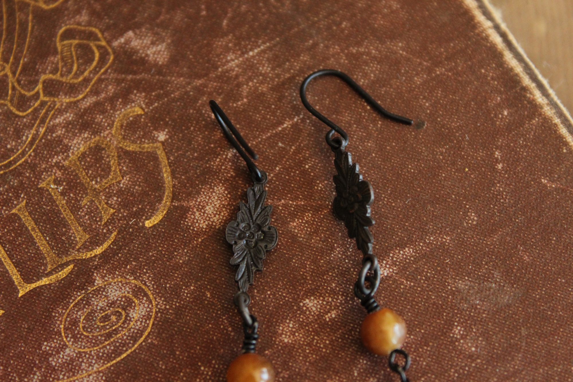 Other Handmade Women's Earrings, Black Metal with Brown Beads and Size ONE SIZE - 5 Thumbnail