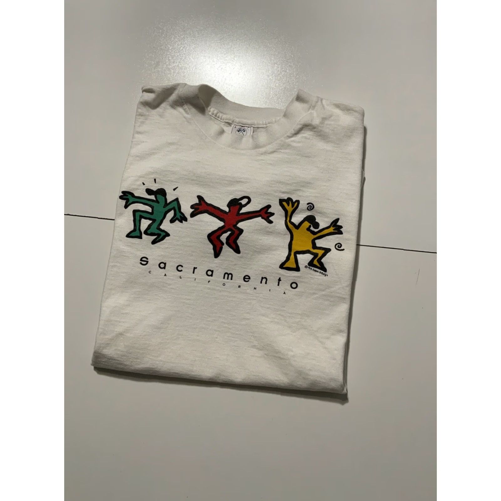 Vintage VINTAGE 1994 90s Lyon Design Dance Sacramento California Single Stitch T-Shirt L Mens Size US L / EU 52-54 / 3 - 2 Thumbnail