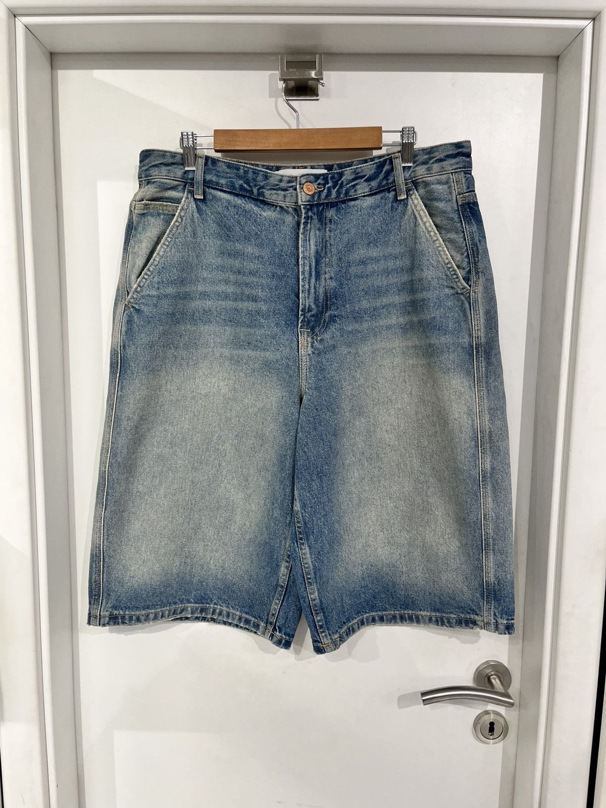 Bershka Bershka Denim Shorts Blue Size US 34 / EU 50 - 1 Thumbnail