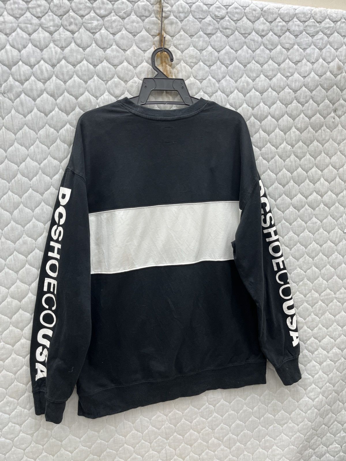 Other 🔥🔥🔥STEALS DCSHOE CO USA LIGHT SWEATSHIRT Size US L / EU 52-54 / 3 - 5 Thumbnail