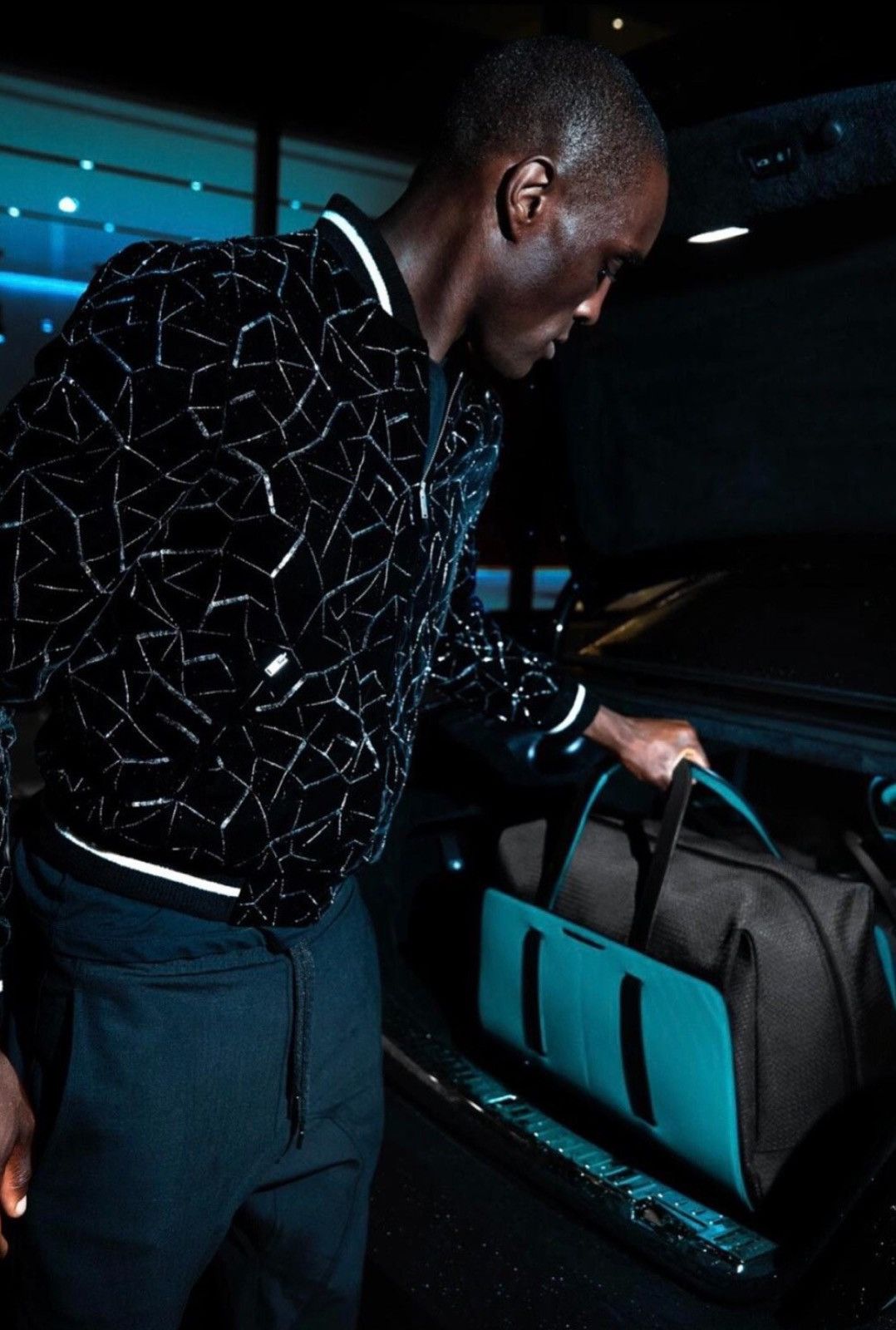 Saint Laurent Paris Saint Laurent FW19 Runway Sequin Embellished VelvetJacket Size US S / EU 44-46 / 1 - 7 Thumbnail