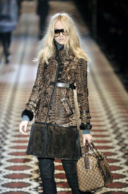 Gucci F/W 2008 RUNWAY KARAKUL LAMB FUR COAT WITH MINK FUR Size M / US 6-8 / IT 42-44 - 1 Thumbnail